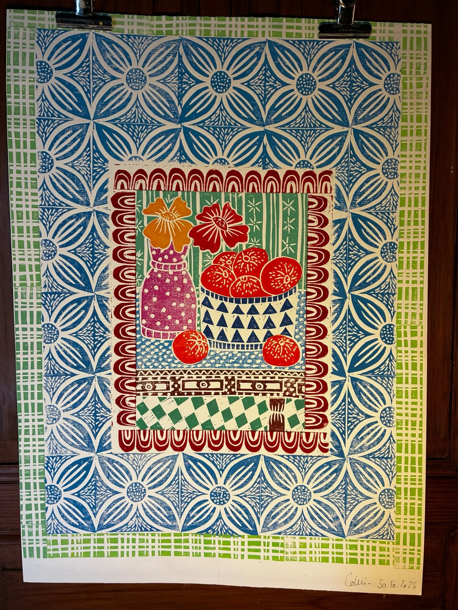 Orangen und Blumenvase