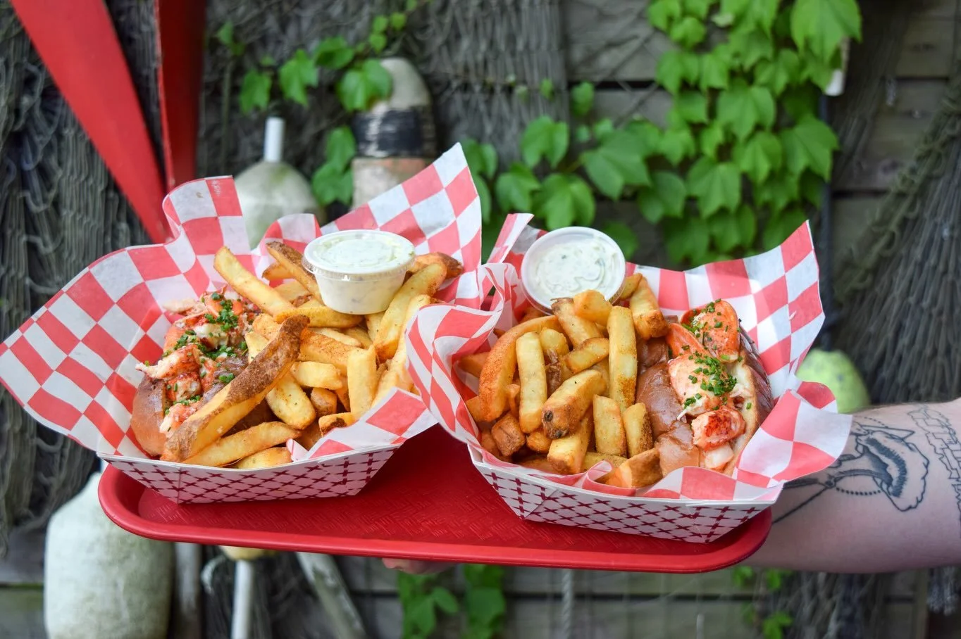 Come along with us on a New England-themed food tour of one of Providence&rsquo;s most historic neighborhoods&mdash; Fox Point. 

On a Mostly Accurate Providence Food Tour you&rsquo;ll get to try:
- Connecticut-Style Warm Lobster Roll 🦞
- Thanksgivi