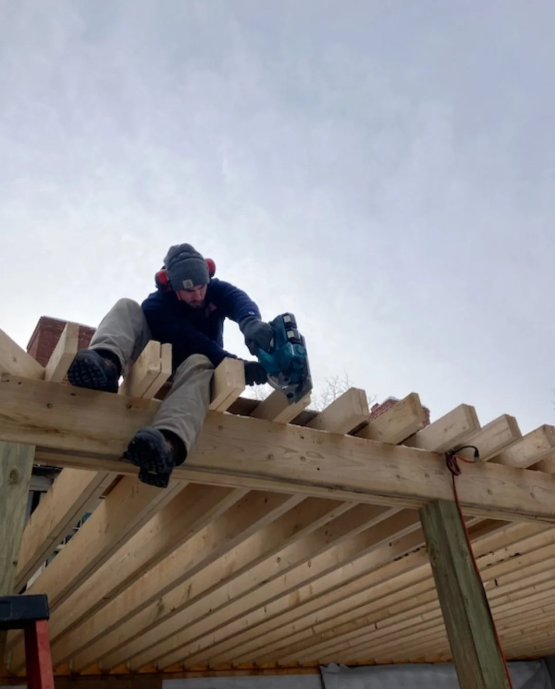 Cutting rafter tails