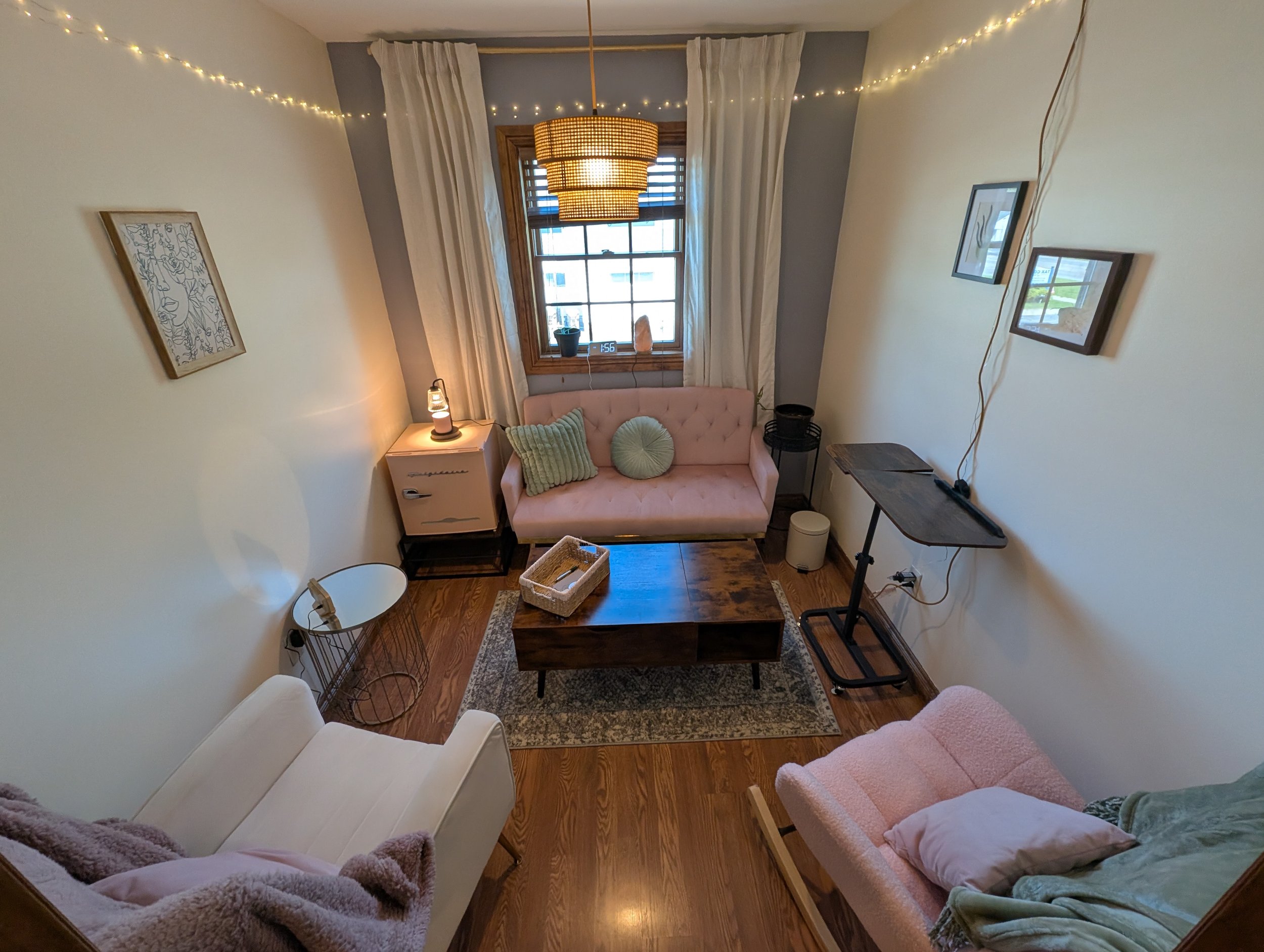Approachable therapy setting for Trauma Therapy, EMDR, Couples Counseling, in Buffalo NY.