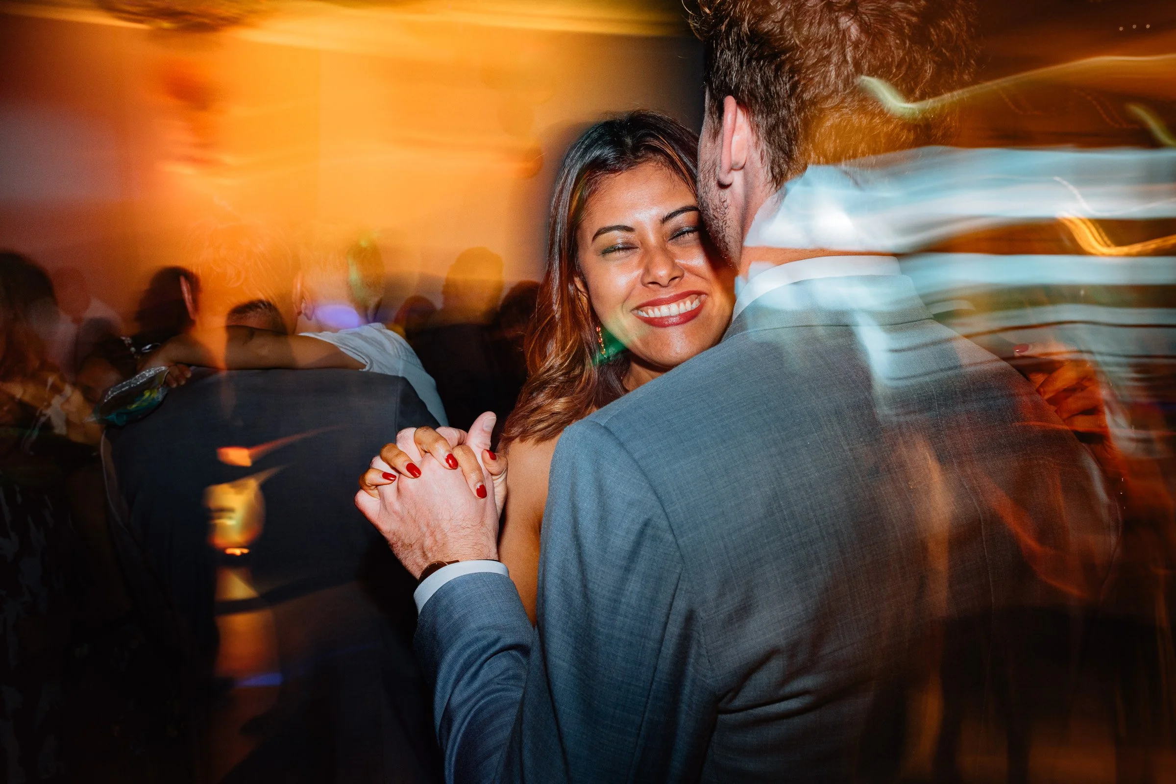 Header_Hochzeit_Wedding_Fotograf_tanzendes Paar_michaelgeipel.de_2400_72_80.jpg