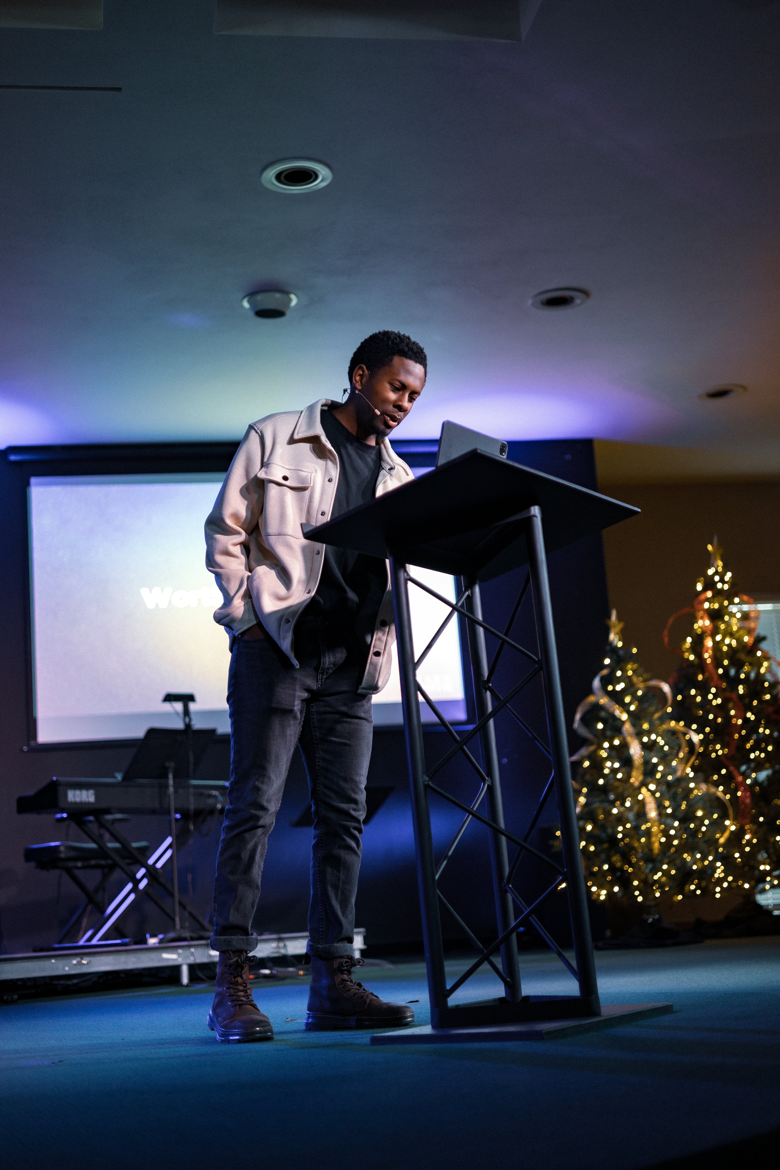 2023.12.03 - New Life Sunday Service-36.jpg