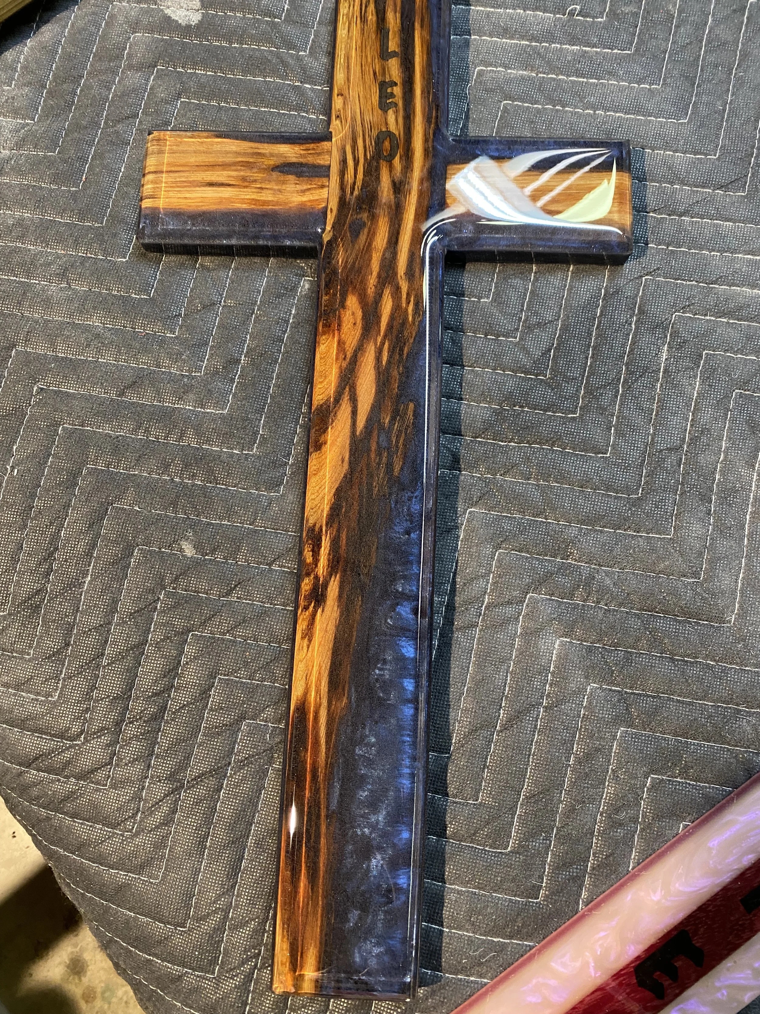 Large epoxy cross