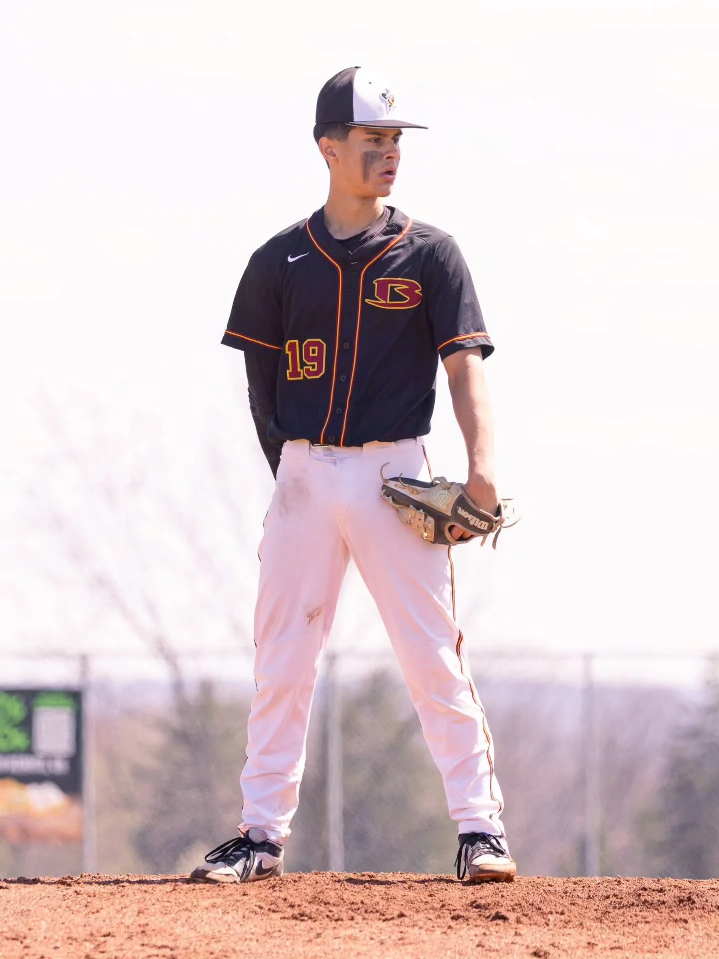 Bees Baseball hosted a game against Firestone last Saturday. Under some fairly warm conditions, the bees won by mercy rule 13-3 in the bottom of the 6th inning after good cordination and some impressive base stealing. Great job :-)