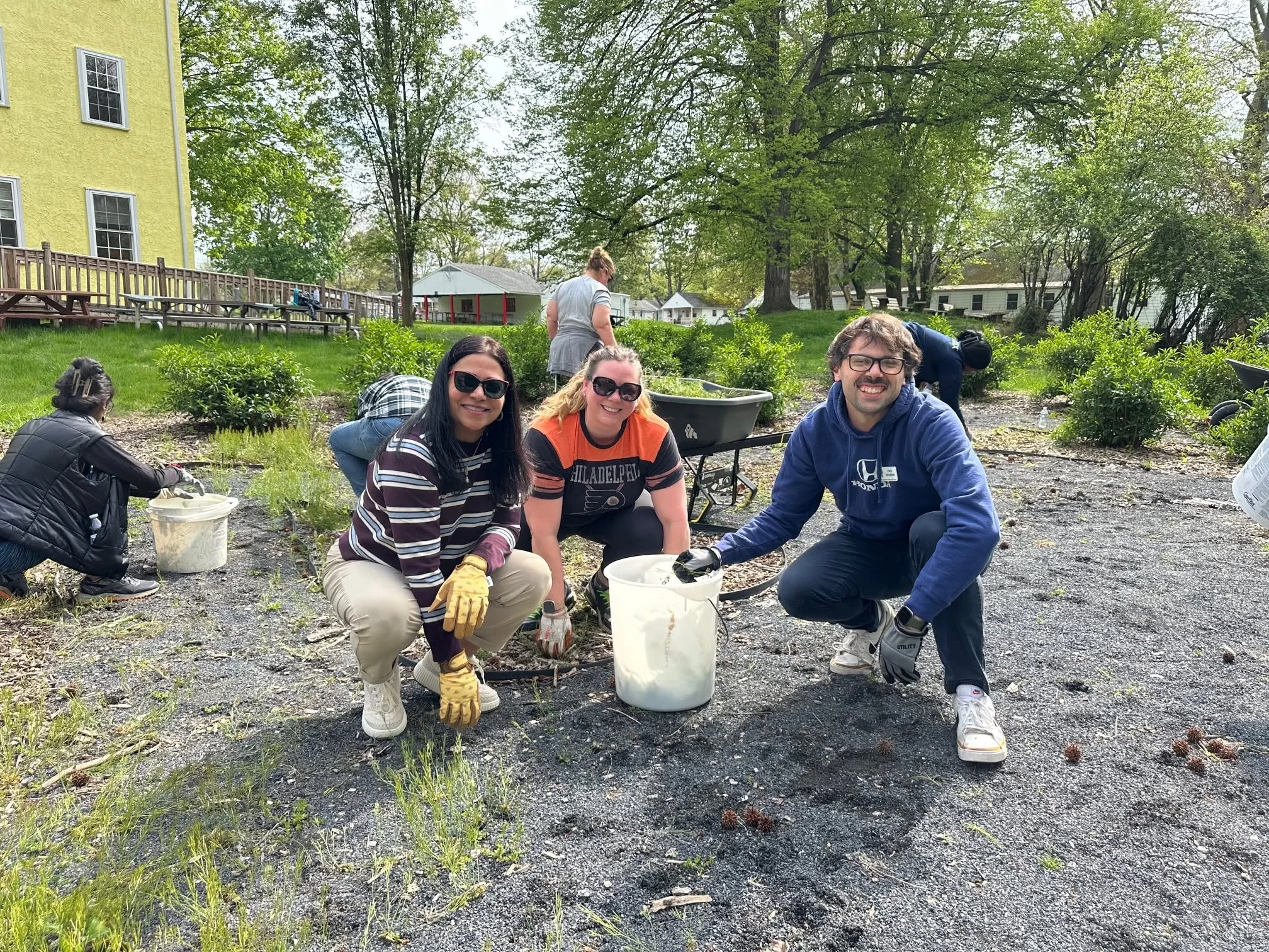 Giving Back 6 - Volunteering.jpg