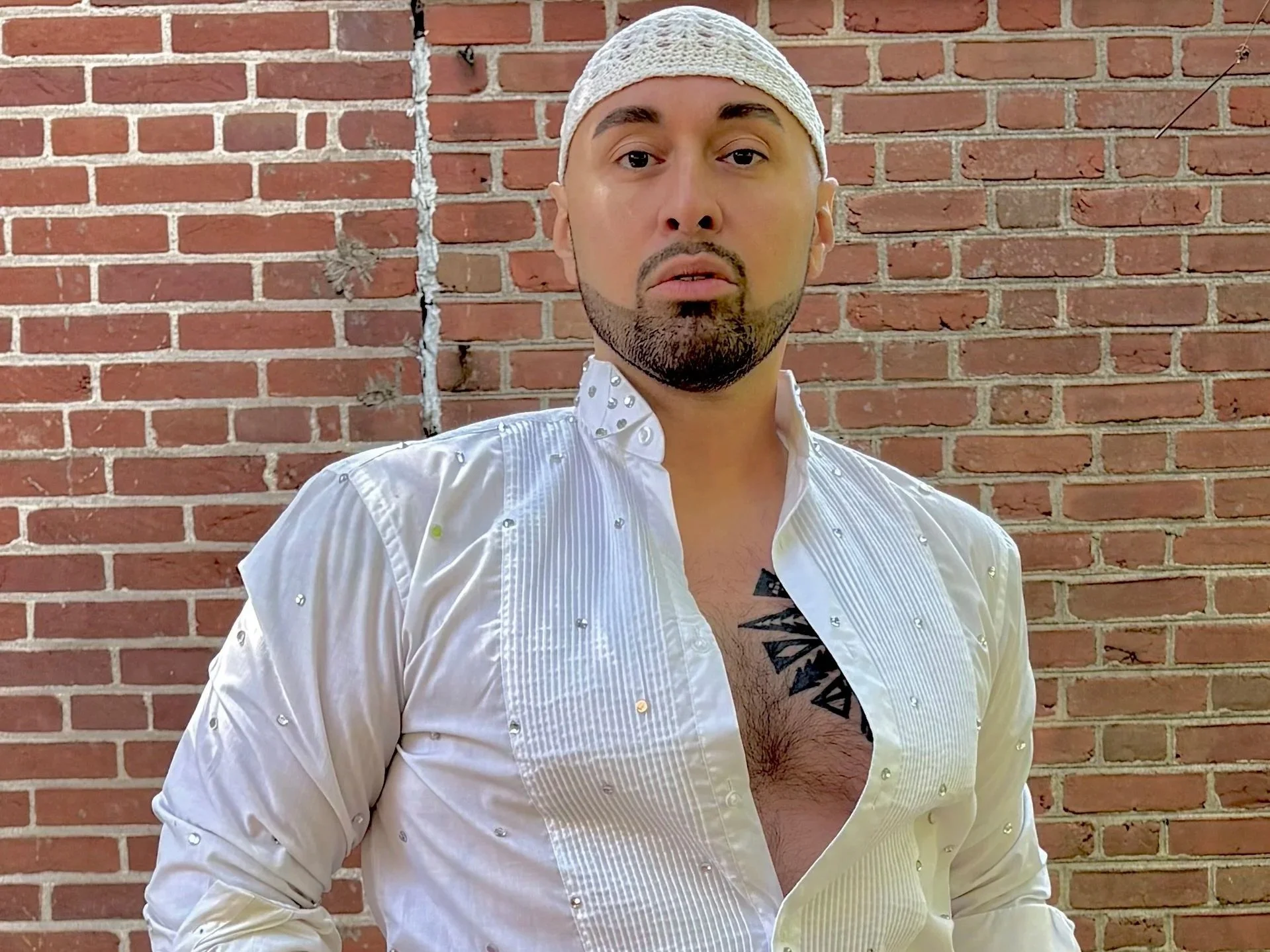 This Artist Turned His HIV Diagnosis Into an Anthem