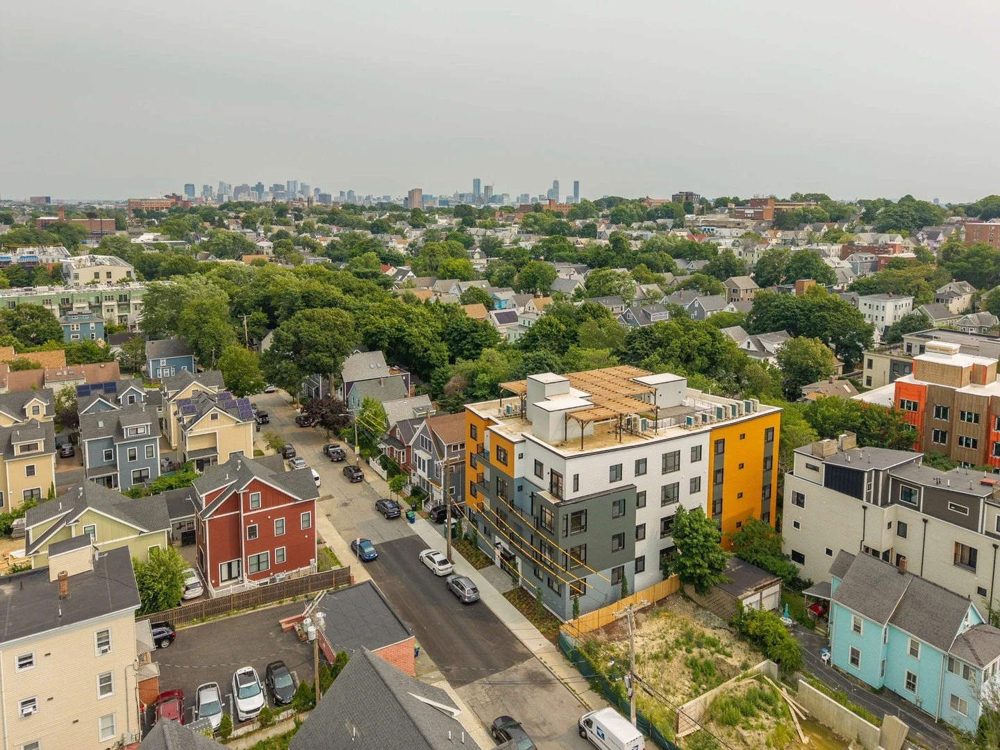 Really happy with the finished product here at 13 Warwick Street. 🏗️ This 28-unit project came together beautifully in a great spot along the Greenway, and it&rsquo;s exciting to see it ready for what&rsquo;s next.

📍13 Warwick Street, Somerville

