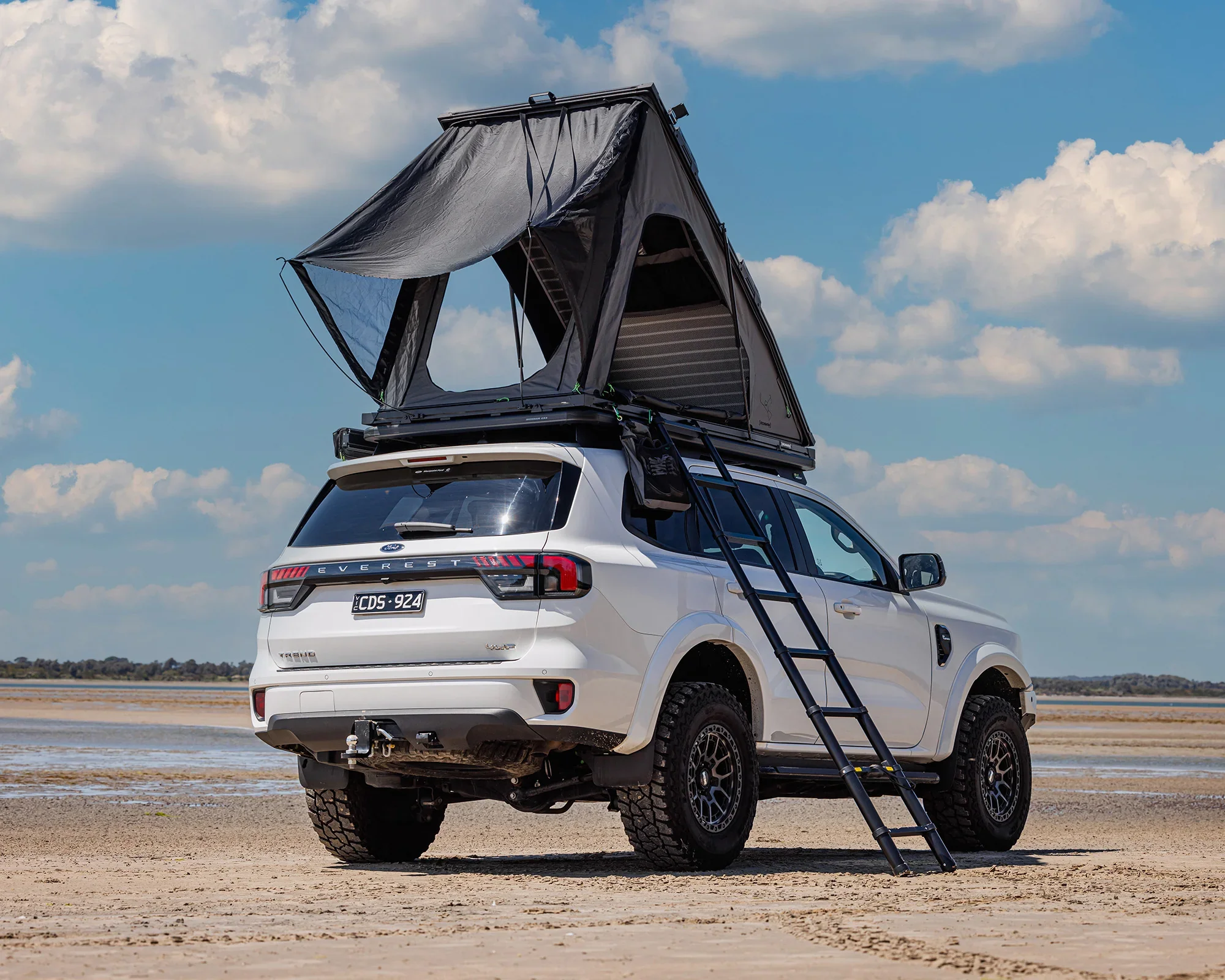 IRTT0045-orion-1200-lightweight-rooftop-tent-2-2000x1600.webp