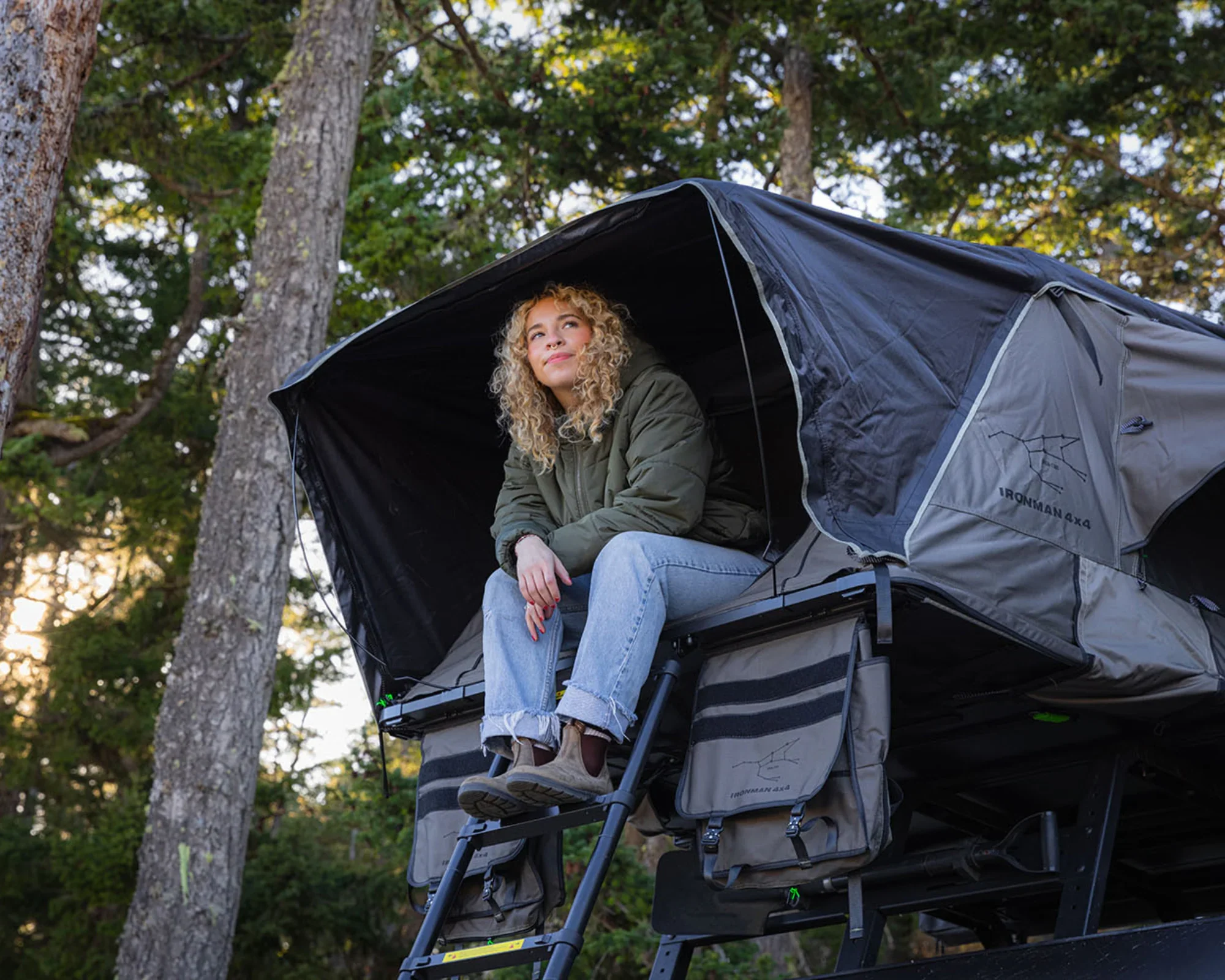 IRTT0078-Ursa-1300-Rooftop-Tent-9.webp