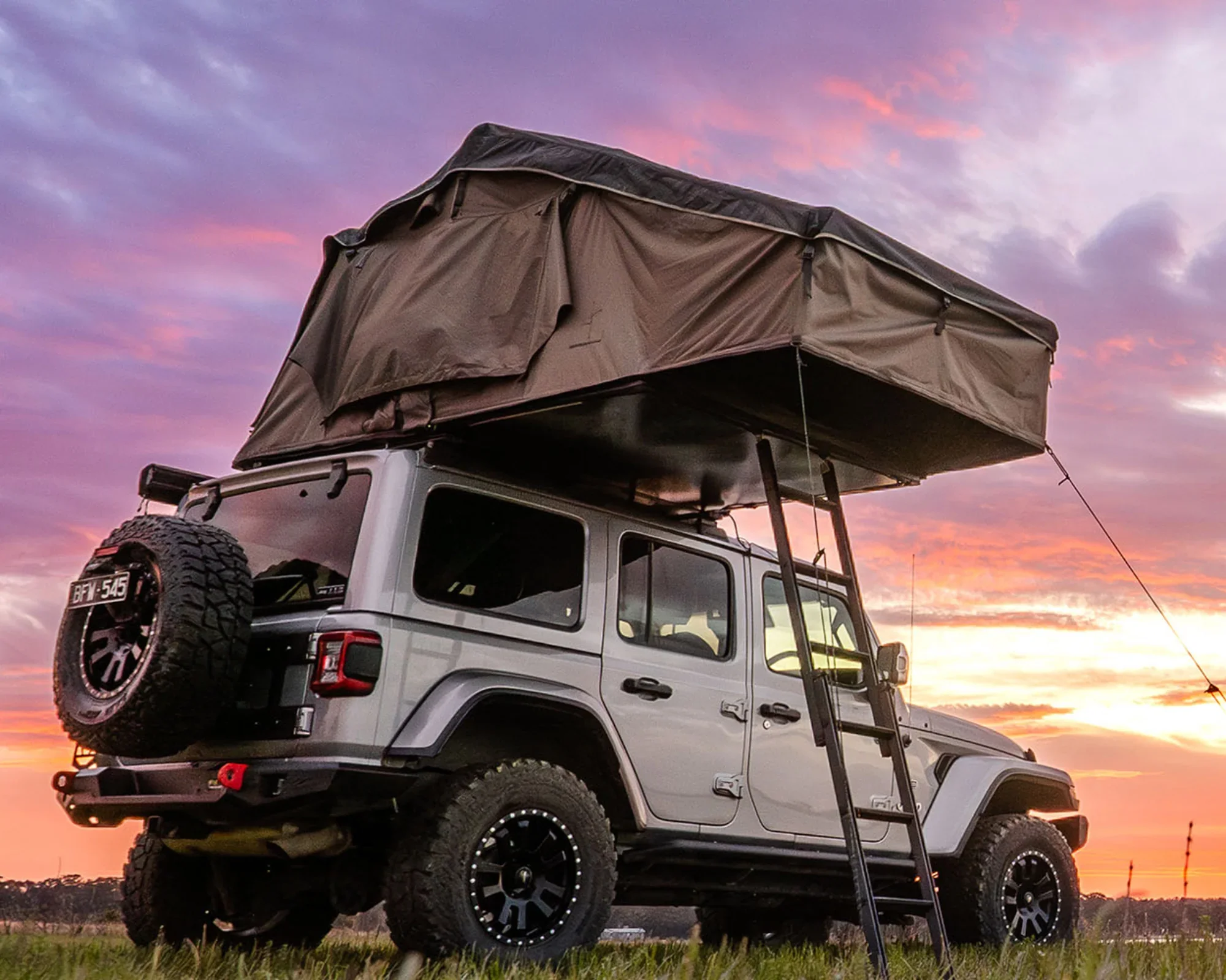 IRTT0067-Cross-1200-Rooftop-Tent-1.webp