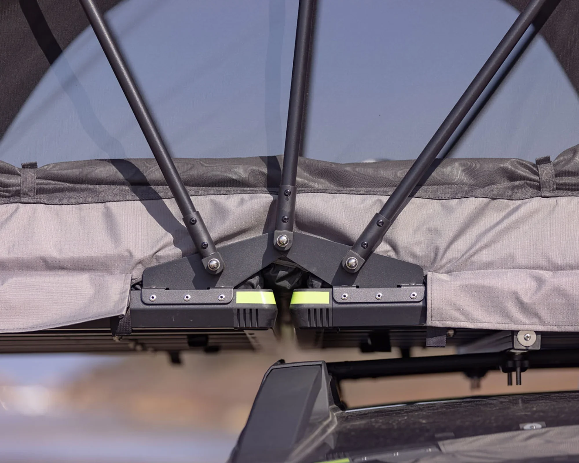 IRTT0034-Uber-Lite-Rooftop-Tent-7.webp