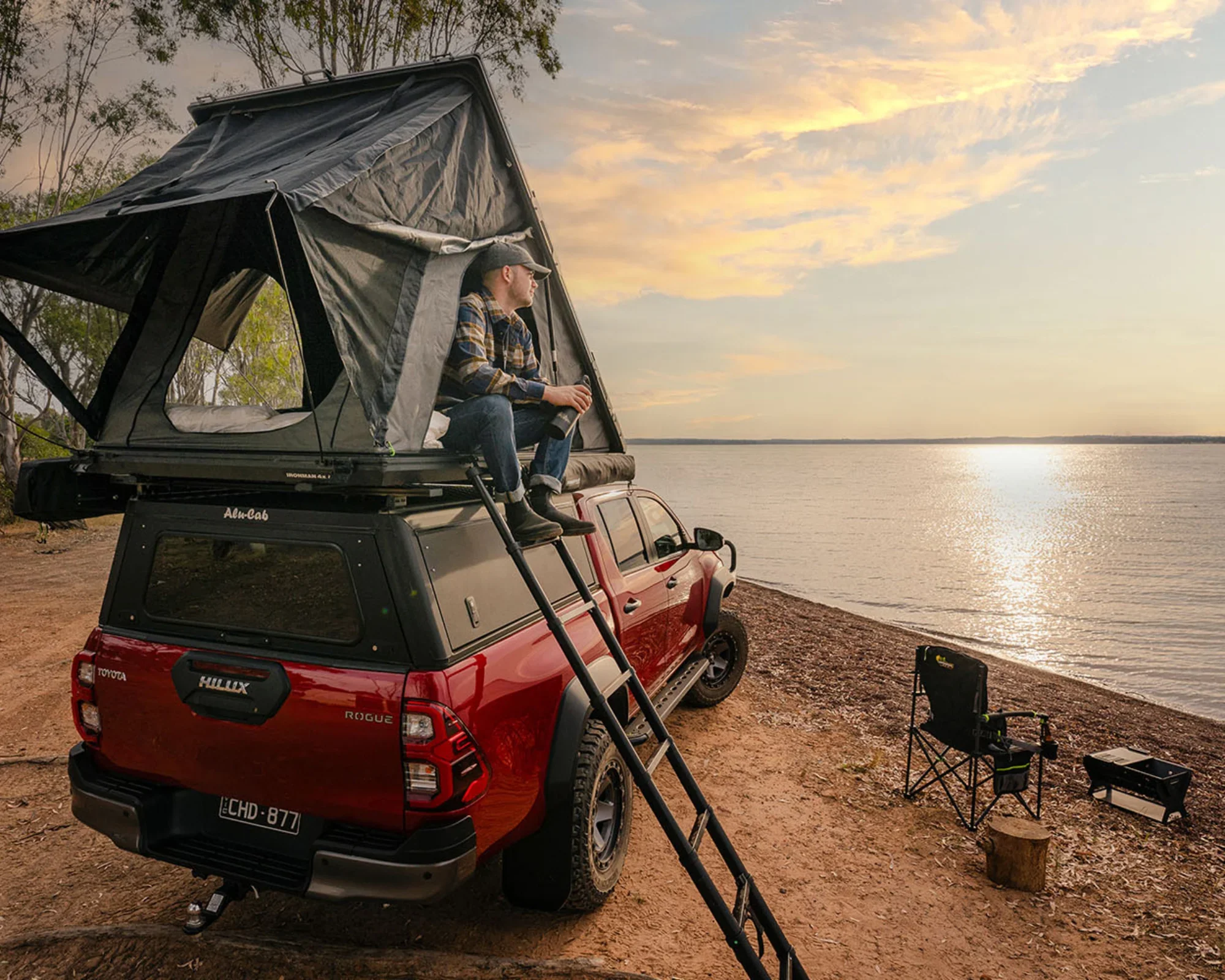 IRTT0056-Orion-1400-Rooftop-Tent-2.webp