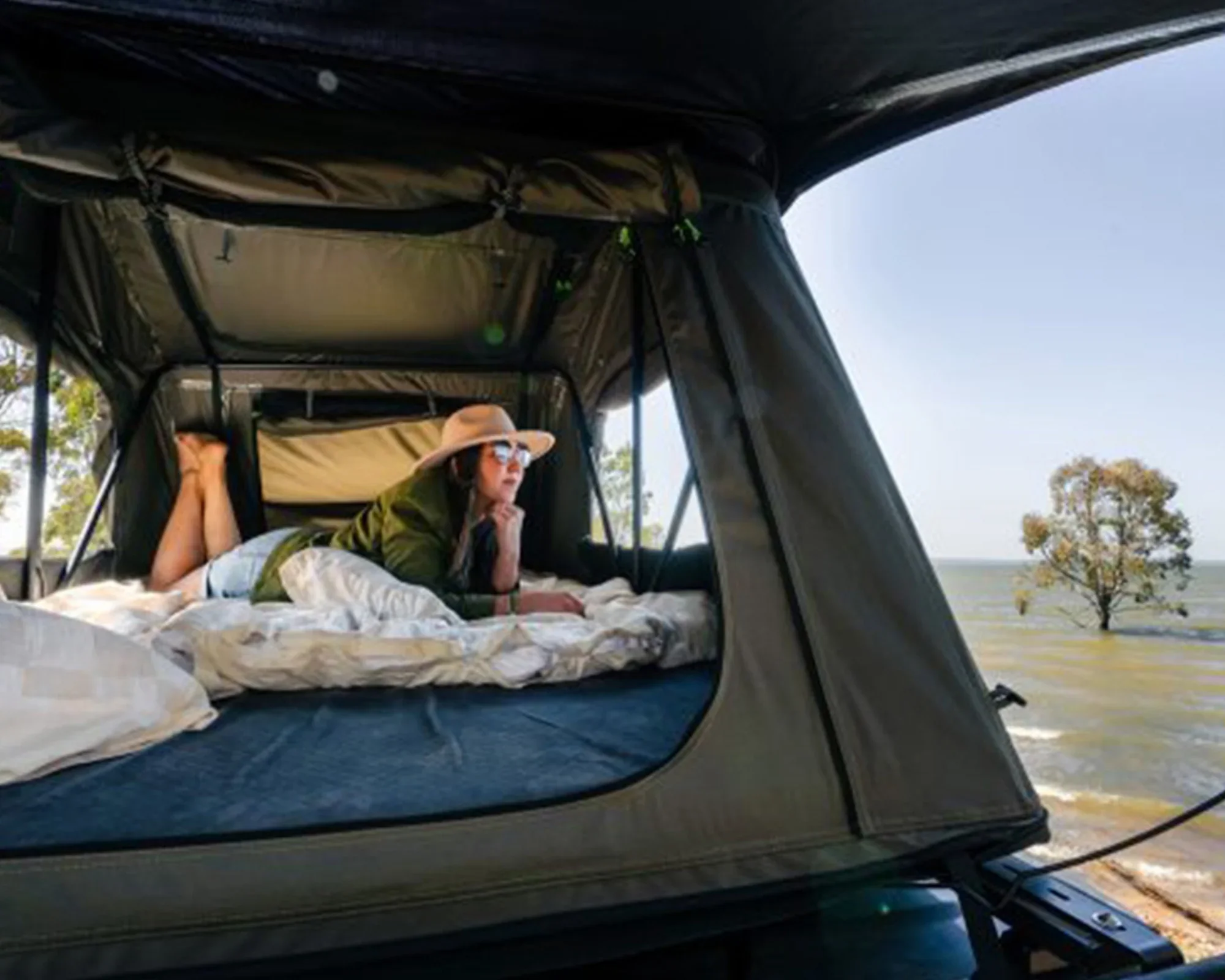 IRTT0067-Cross-1200-Rooftop-Tent-5.webp