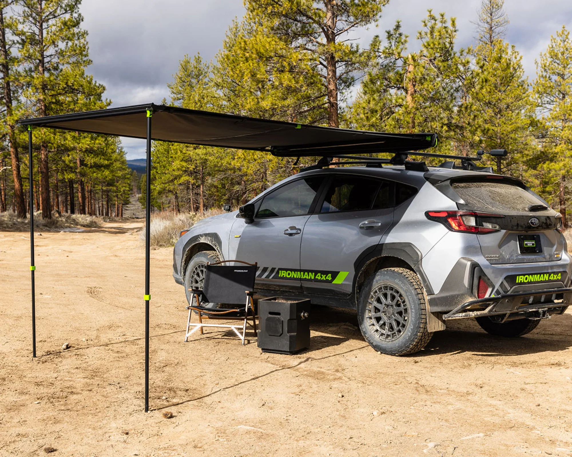 IAWNINGXT-DeltaWing-90-degree-Awning-3.webp