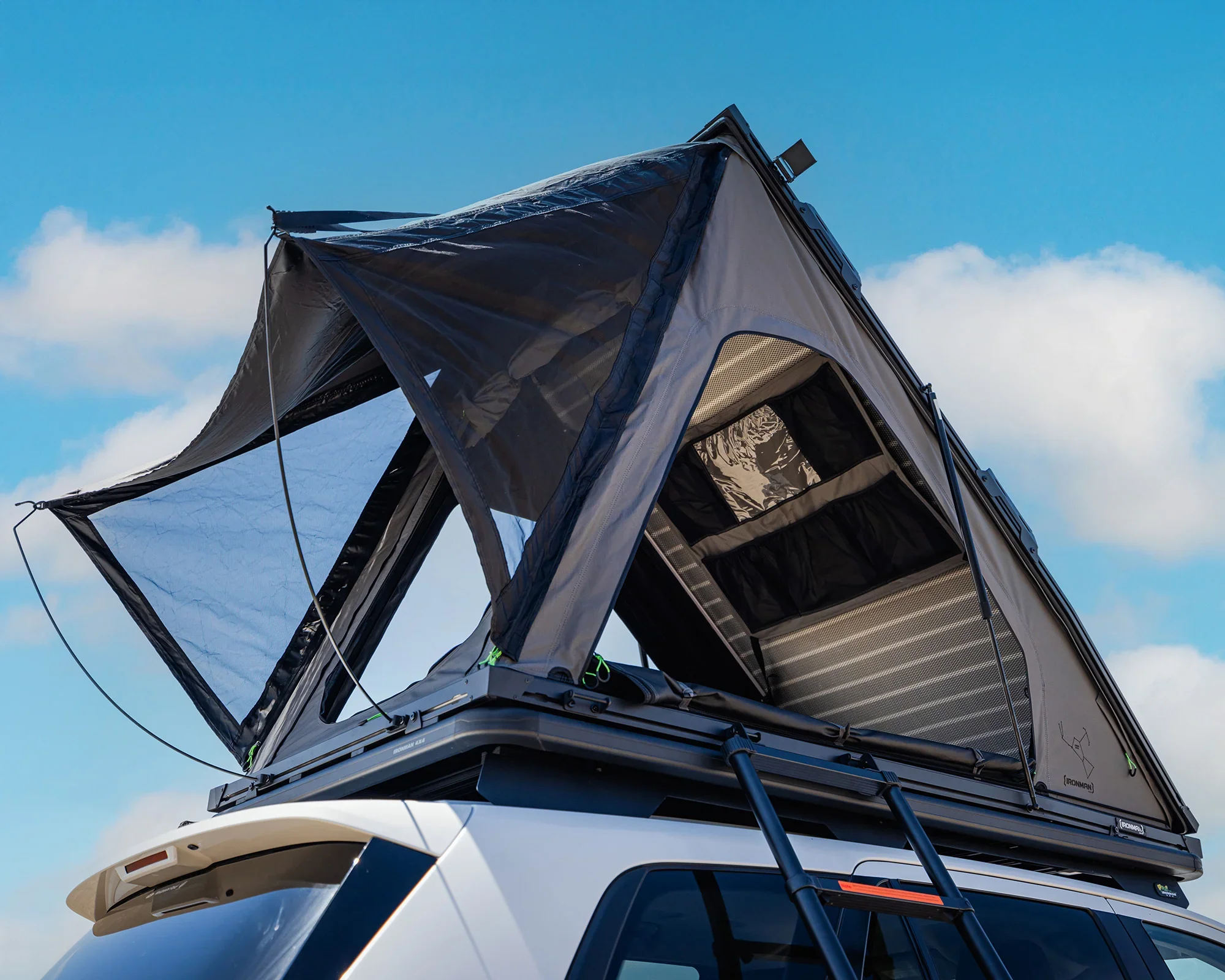 IRTT0045-orion-1200-lightweight-rooftop-tent-1-2000x1600.webp
