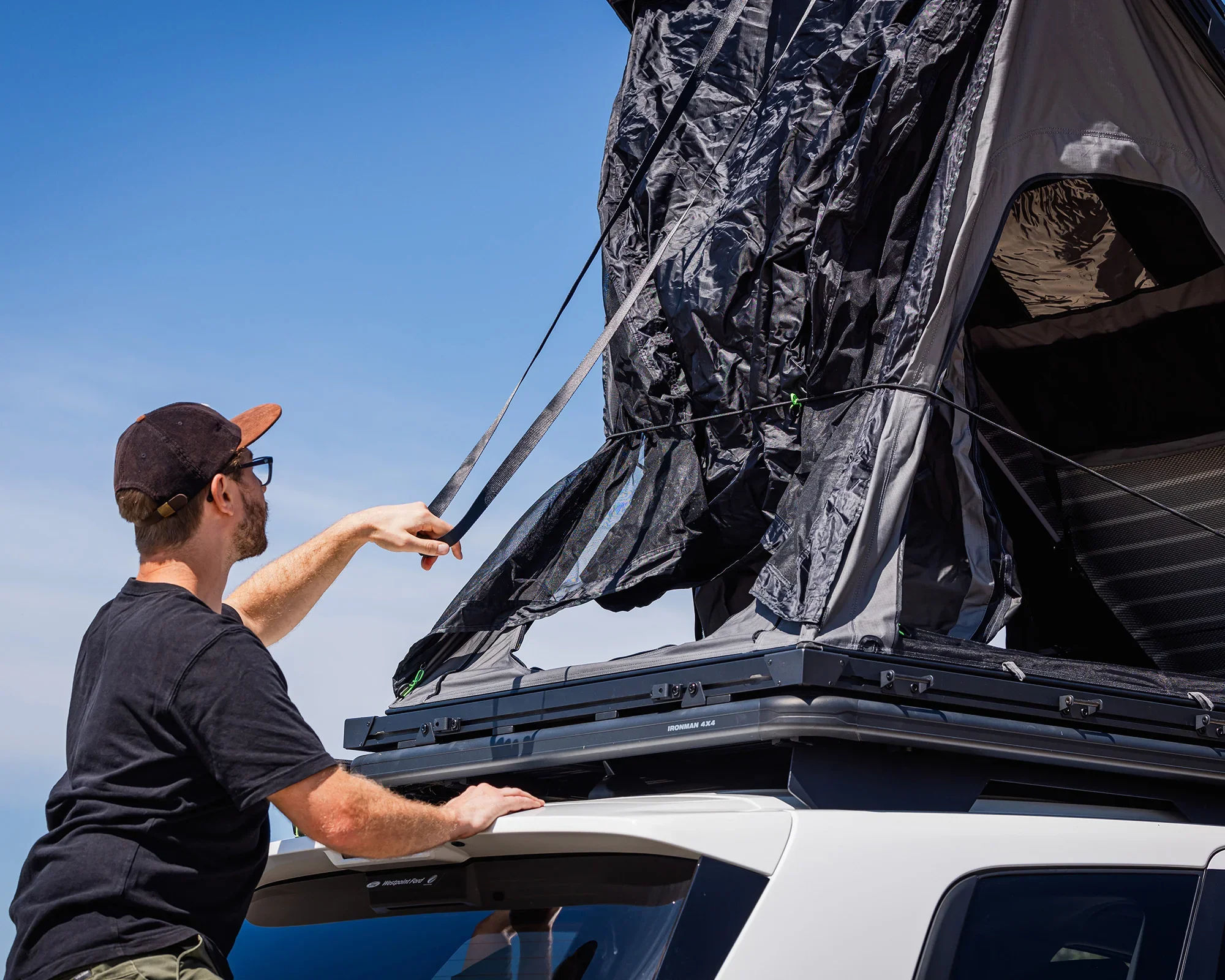 IRTT0045-orion-1200-lightweight-rooftop-tent-8-2000x1600.webp