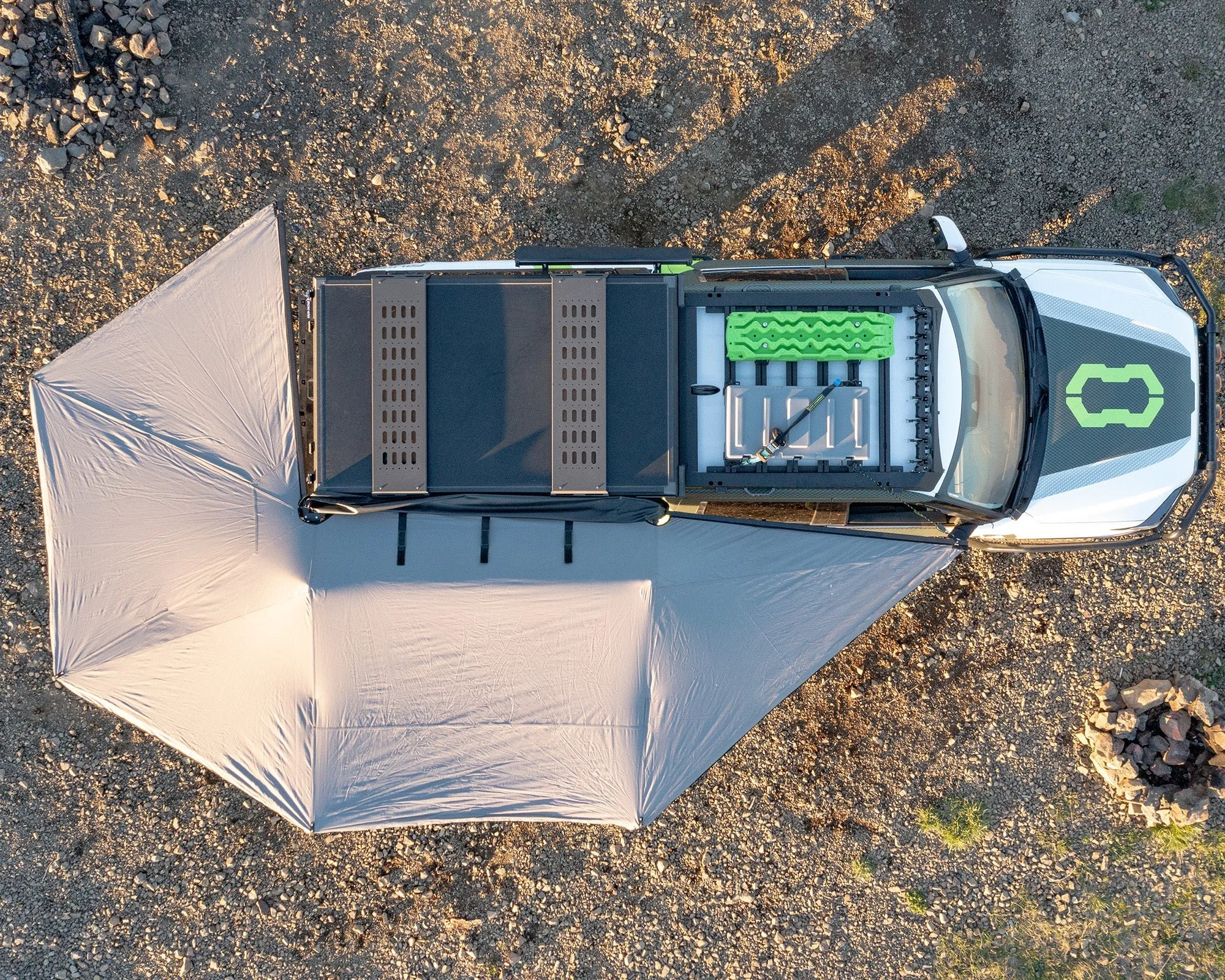 iawn270xl-270-degree-awning-xl-2-2000x1600.jpg