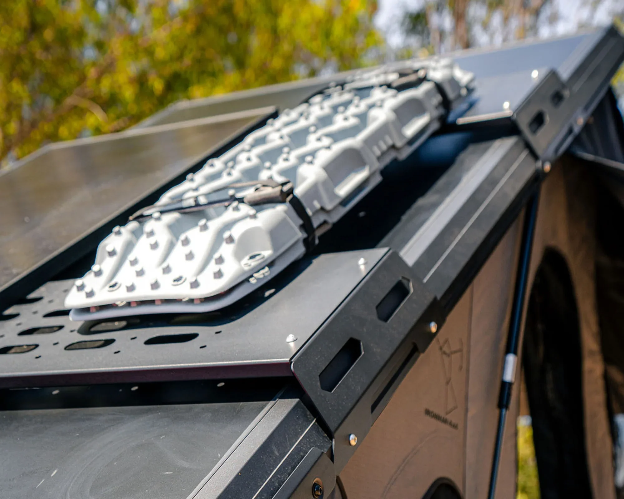 IRTT0056-Orion-1400-Rooftop-Tent-8.webp
