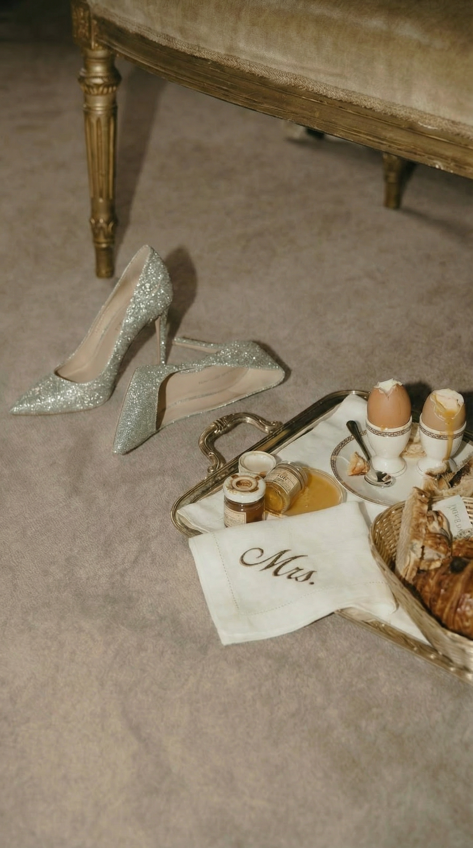 Chloe Abrose_121825_Bridal Campaign_Sparkly shoes_V_nbp.png