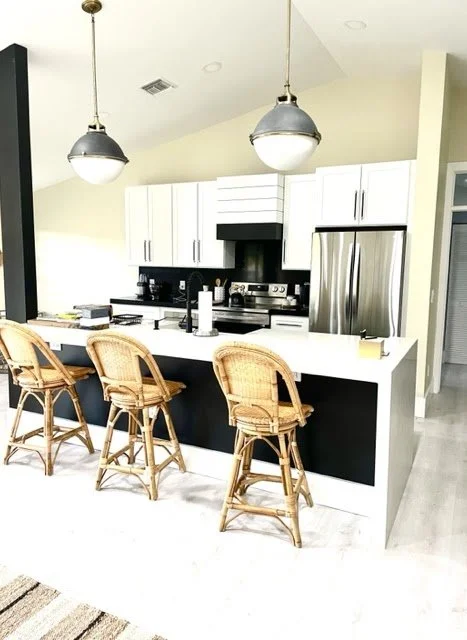 FL APT 7.jpg