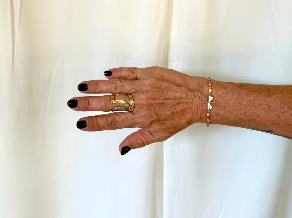Xena Wavy Abstract Ring