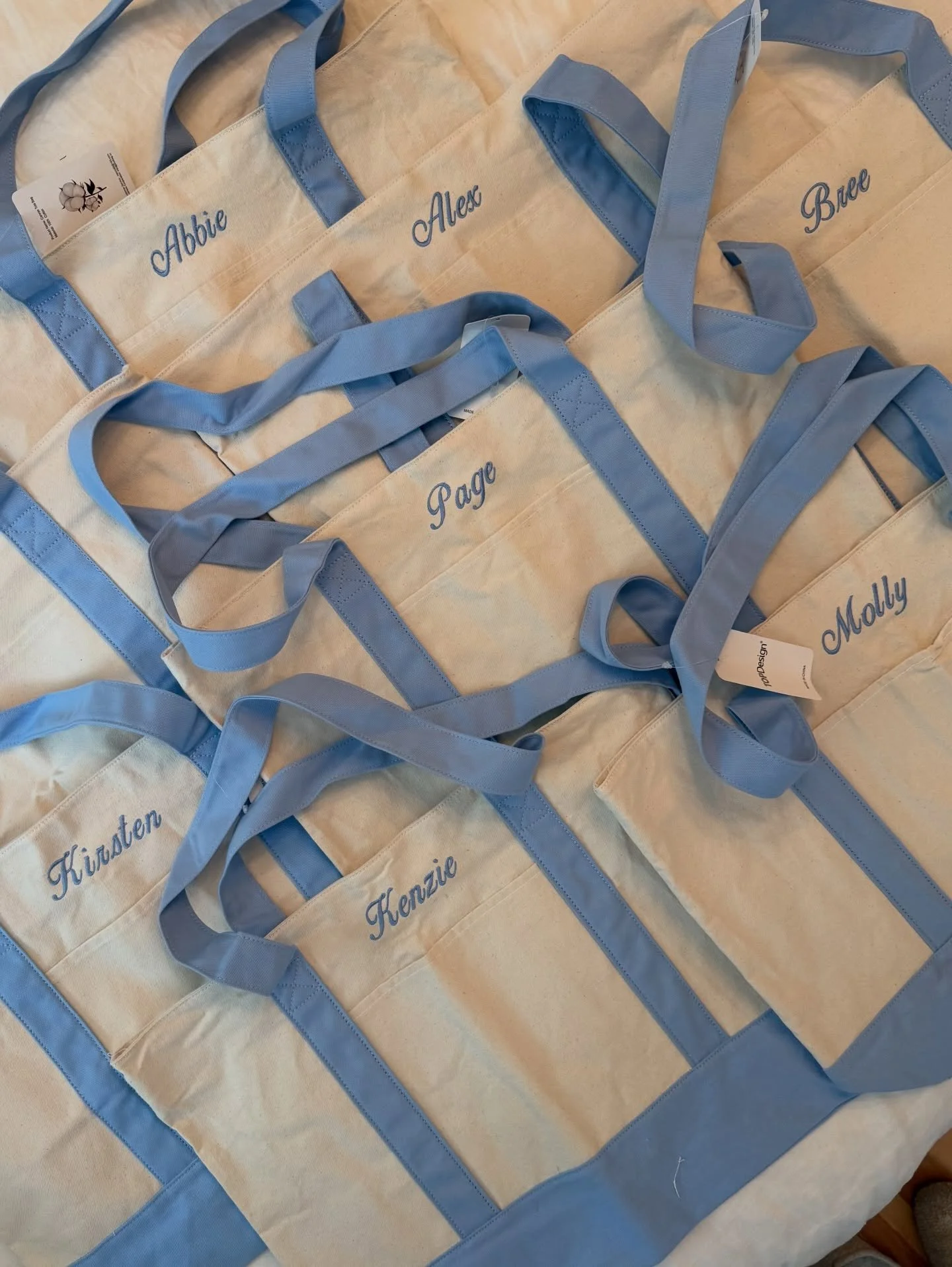 Beach bag szzzn ⛱️🐚🌊

#embroidery #embroiderygifts #customembroidery #bachelorette #minneapolis