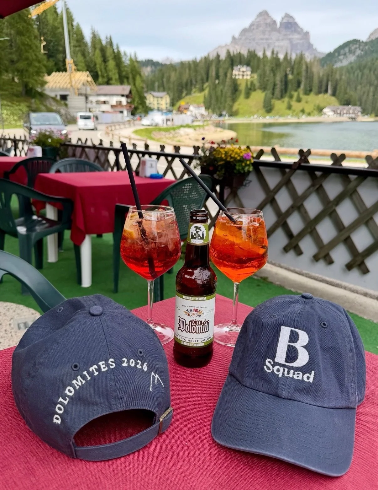 Custom matching fam vacay hats? Absofrickenlutely 🏔️🧢 #embroidery #customgifts #customembroidery #minneapolis #familygifts