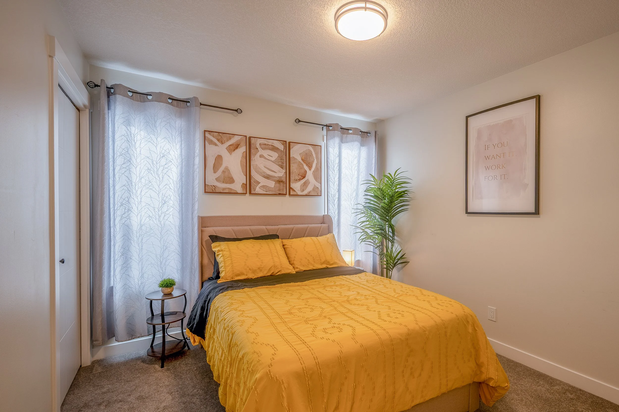 Bedroom.2.jpg
