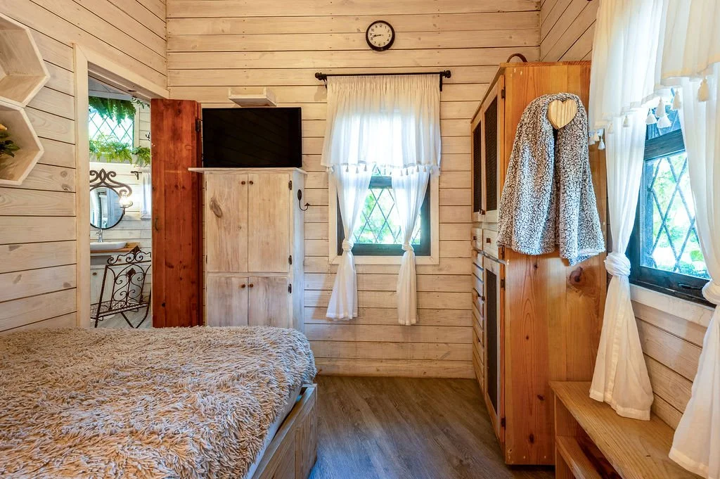 Room1.2.jpg