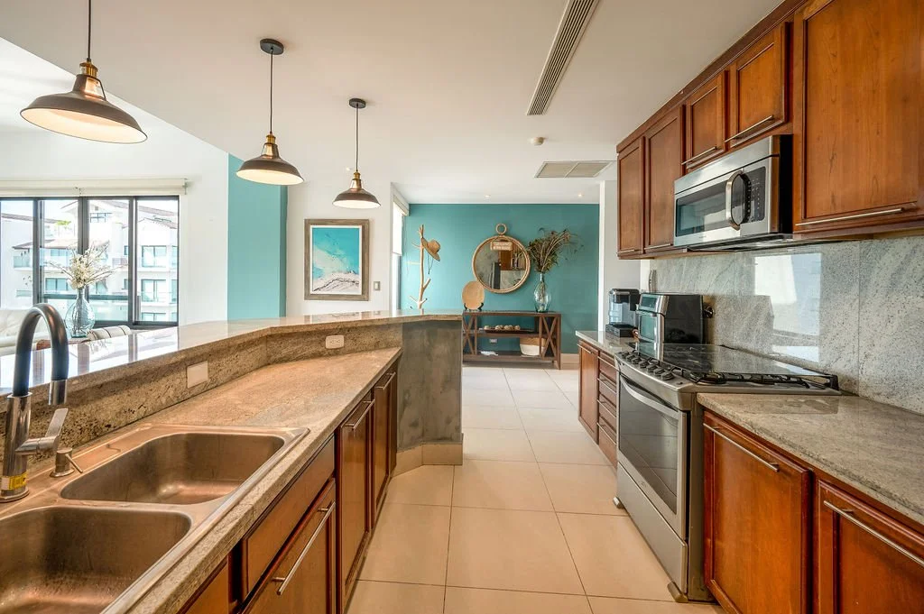 Kitchen.3.jpg