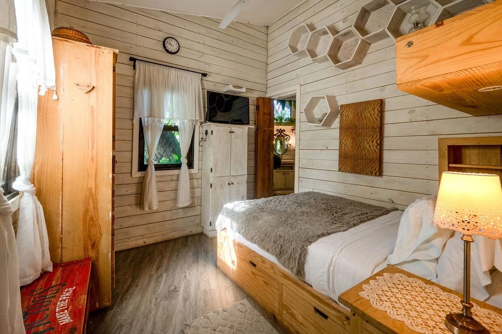 Room2.2.jpg