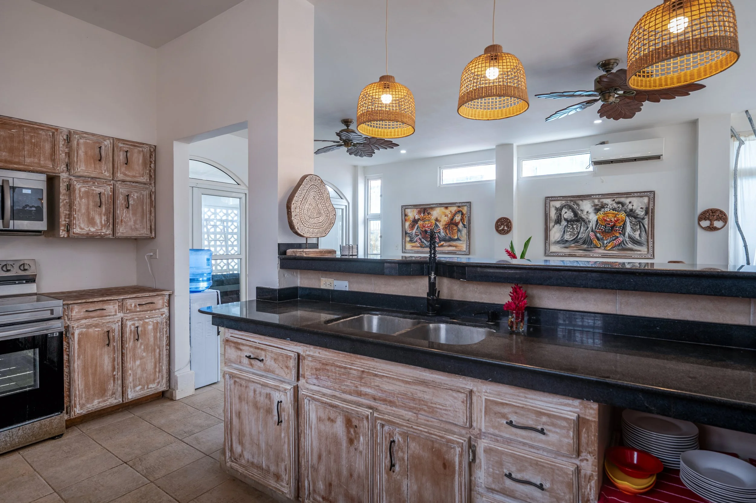 Kitchen.2.jpg