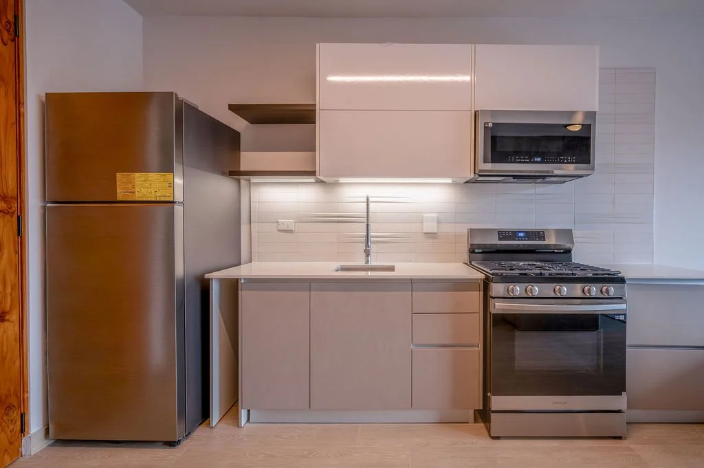 Kitchen.2.jpg