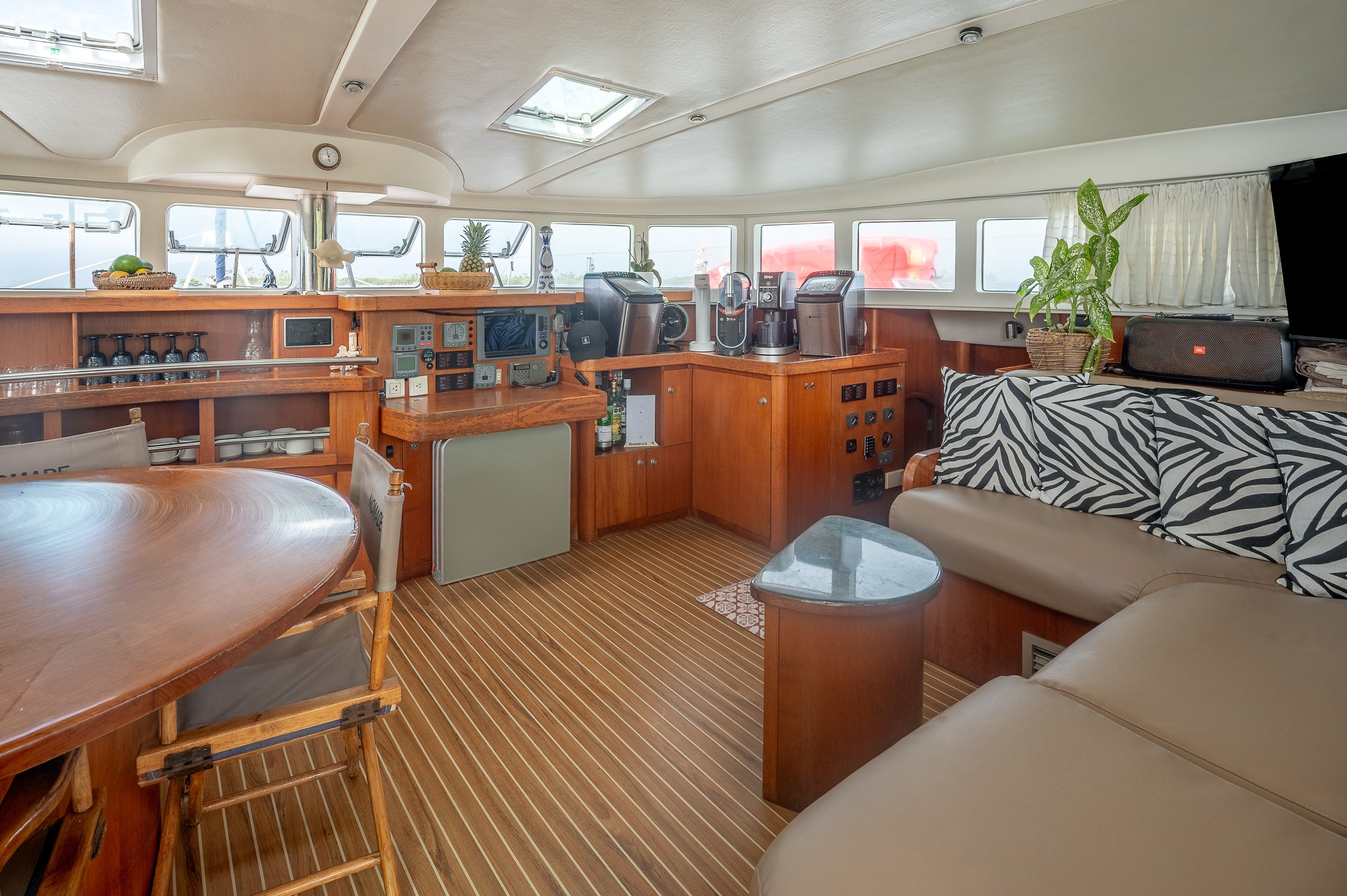 Boat.2.jpg