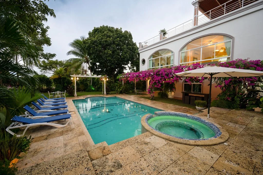Pool.1.jpg