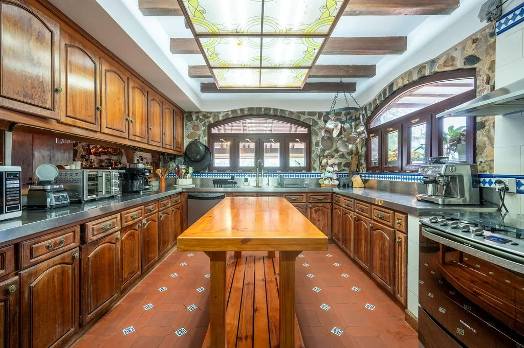 Kitchen.1.jpg