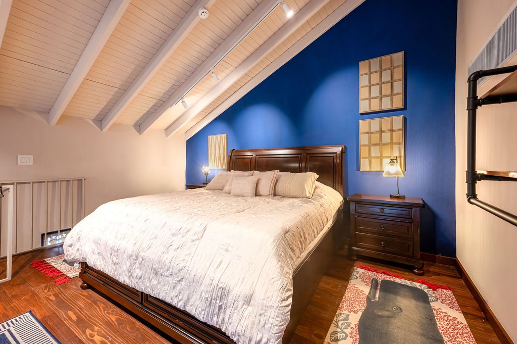 Loft1.jpg