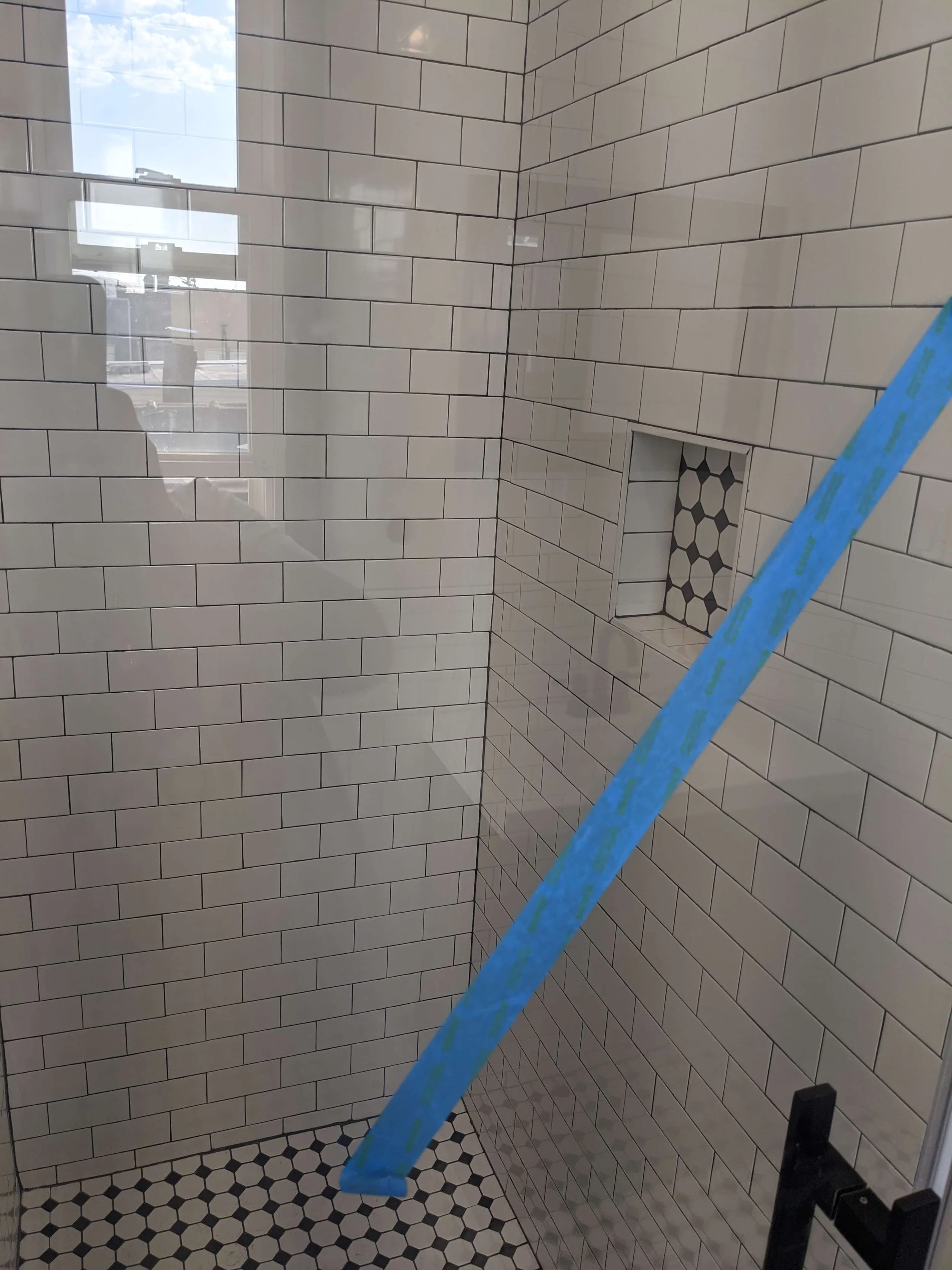 black-white-subway-tile-bathroom.jpg