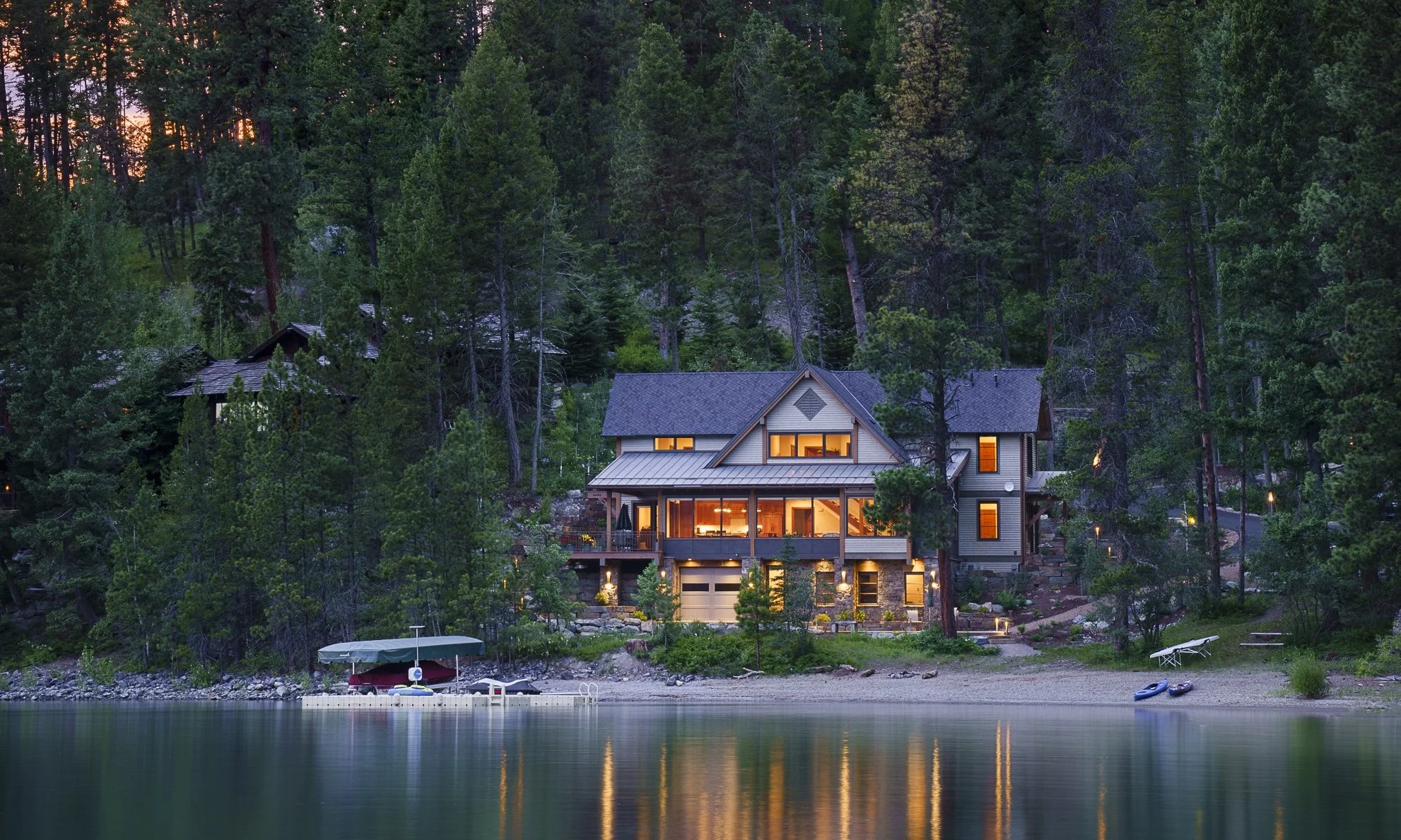 Lake’s Edge