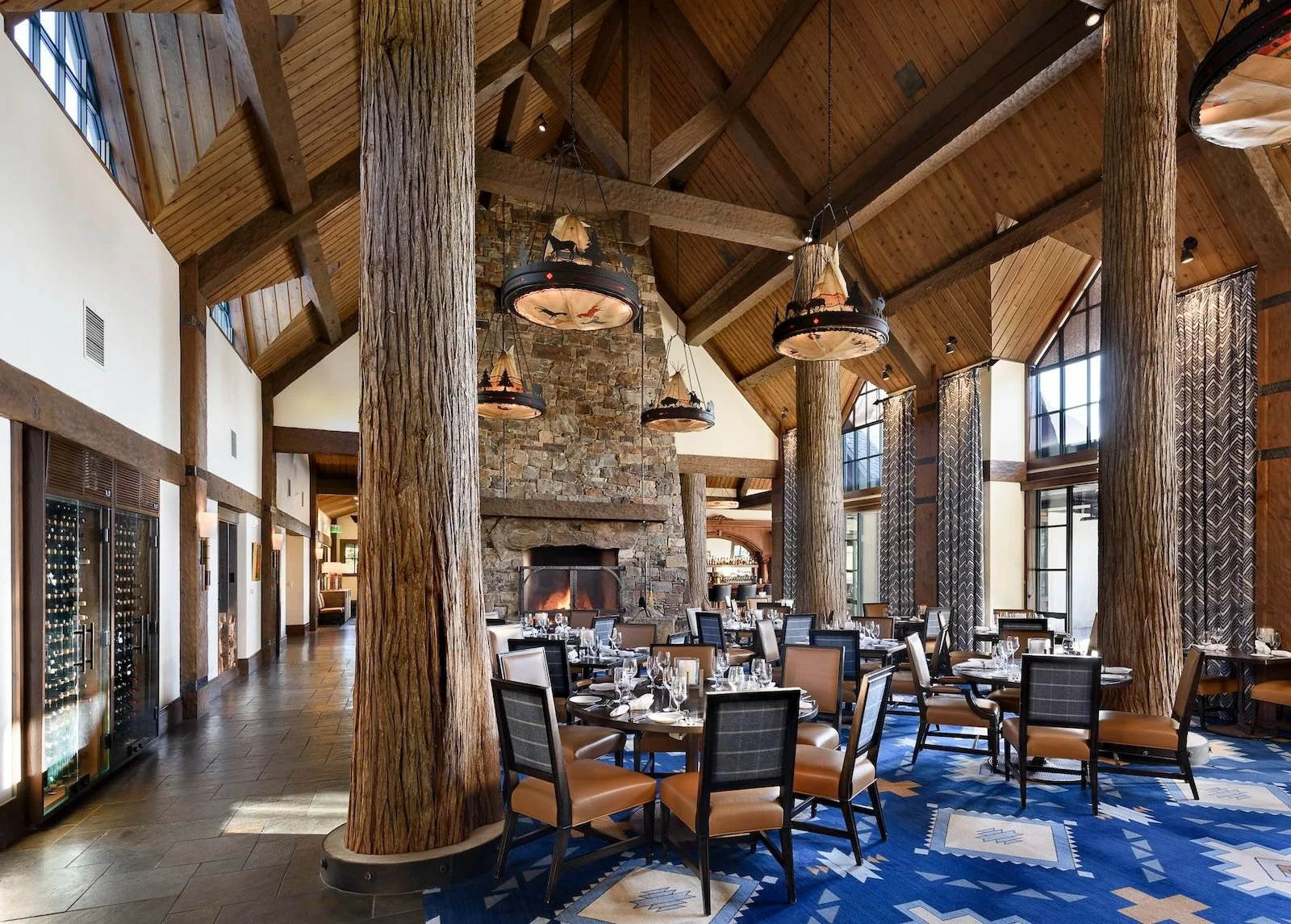 iron horse clubhouse in montana interior dining room built by malmquist construciton