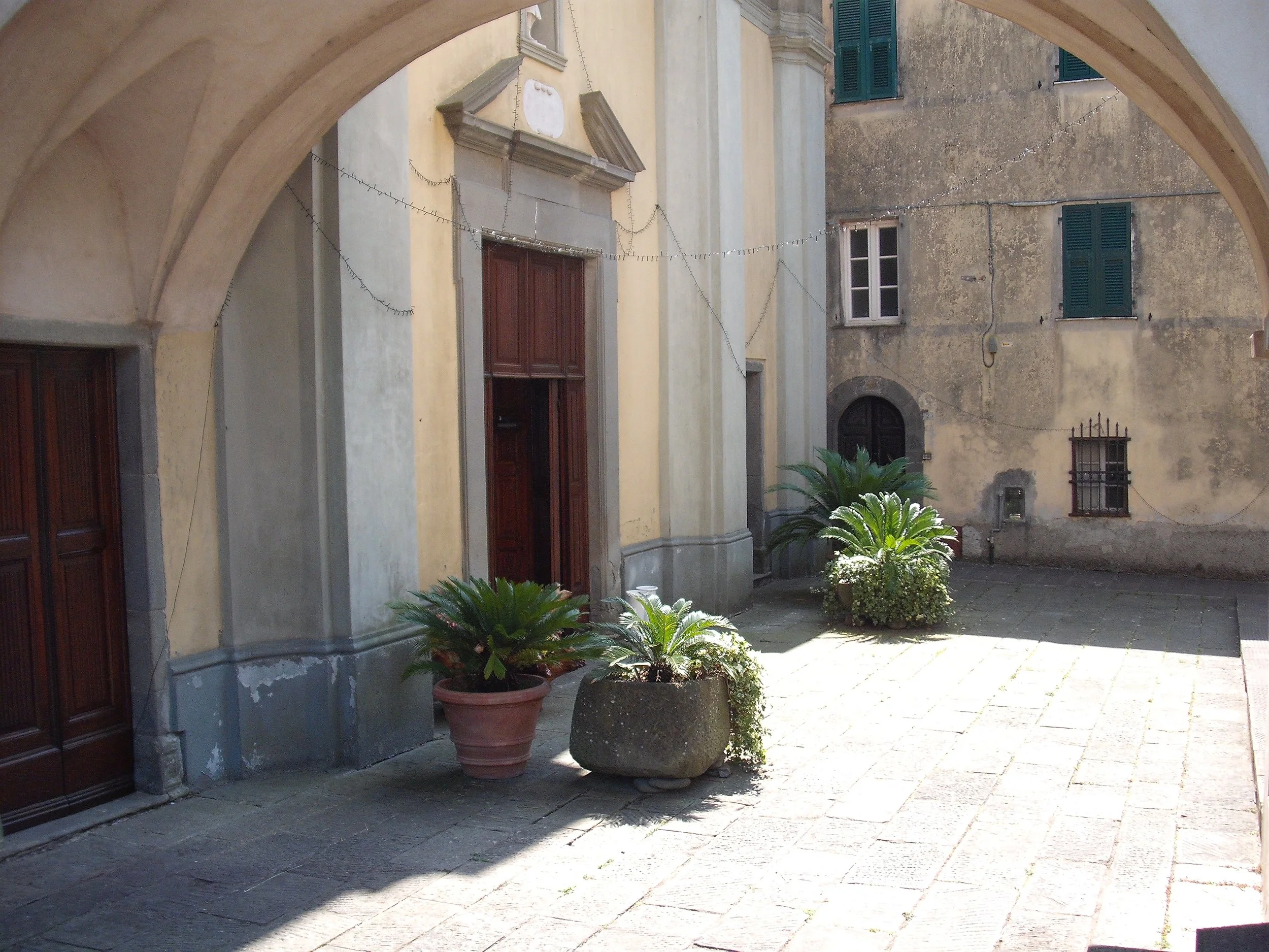 The town centre on a Sunday