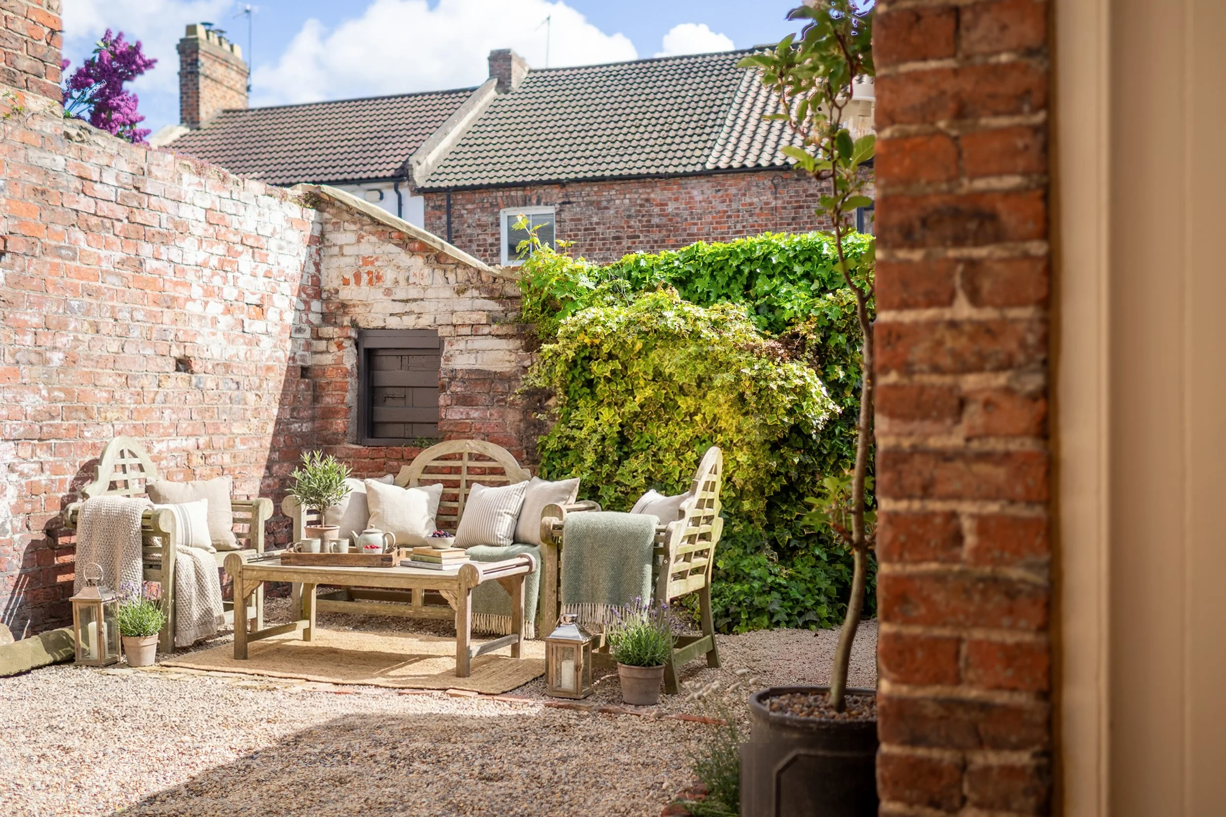 Inviting and secluded outdoor entertaining space in the courtyard of 3 Banks Terrace, a premium renovated townhouse for sale in Hurworth.