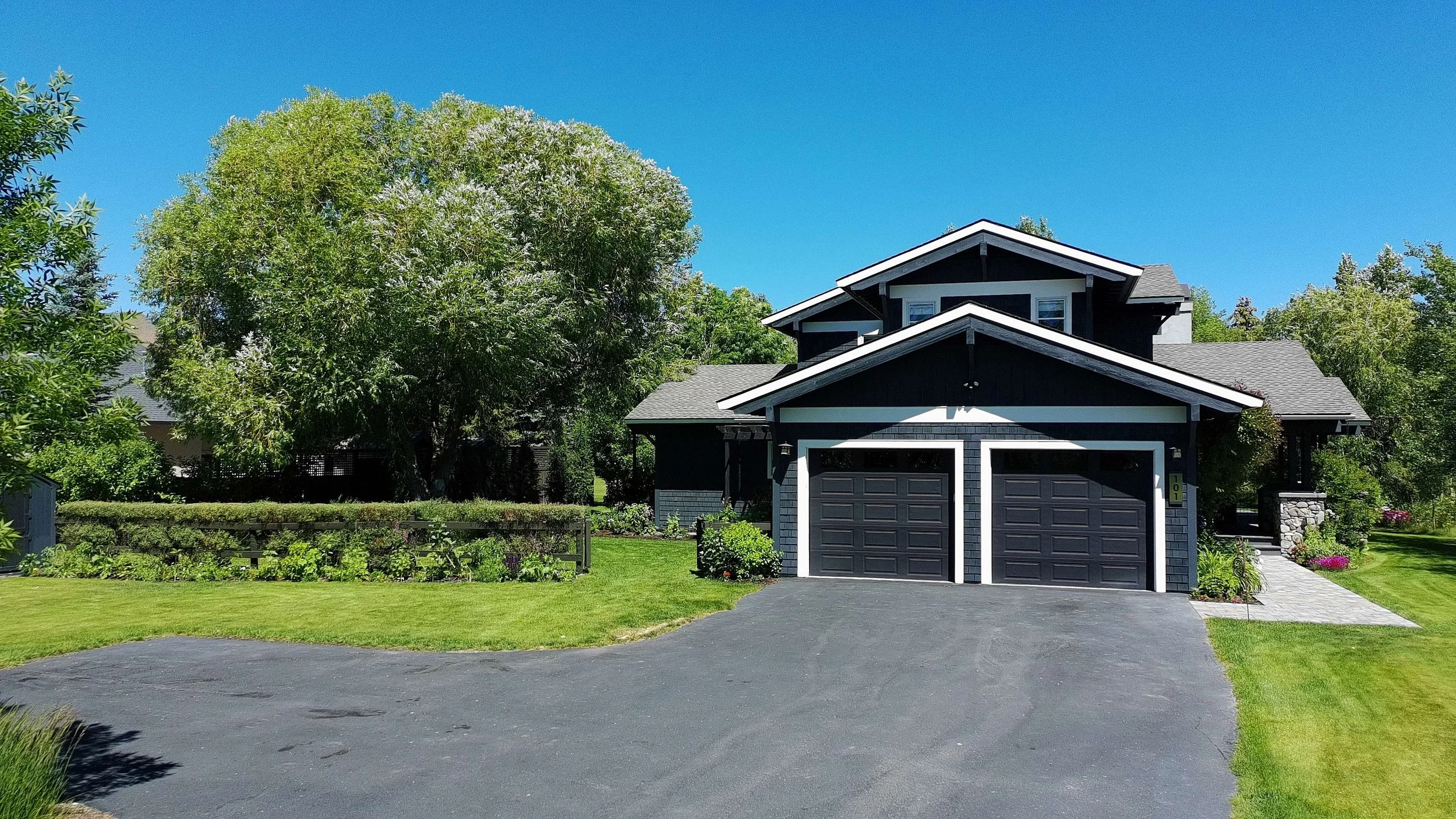 Front Elevation 3 low res.JPG