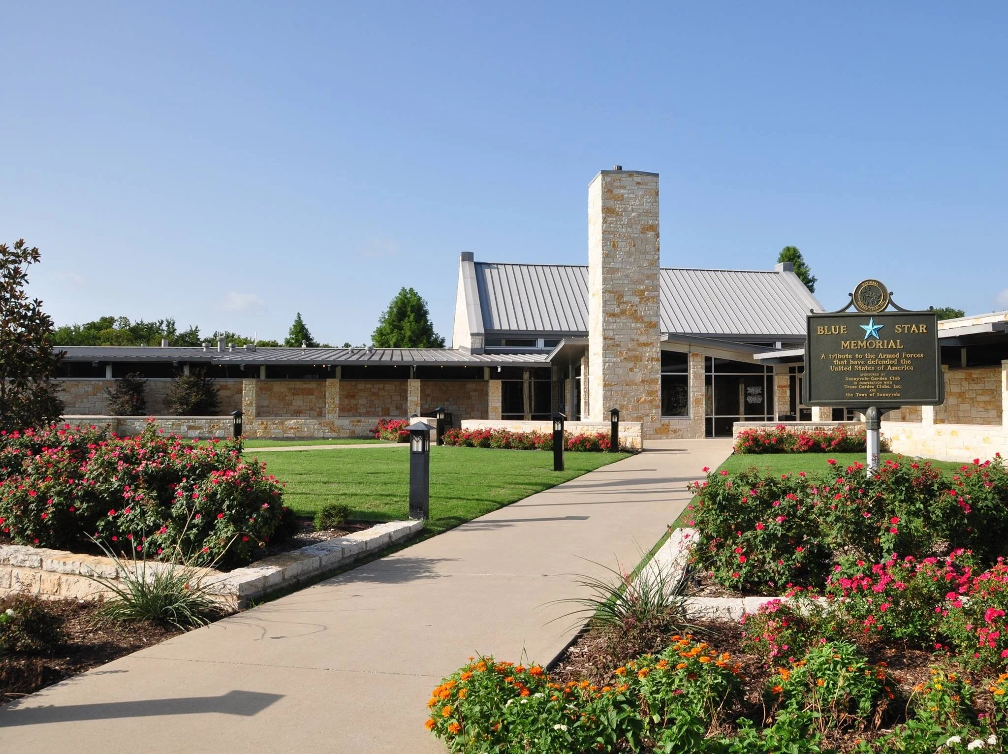 Sunnyvale Texas building to symbolize kitchen remodeling services being offered