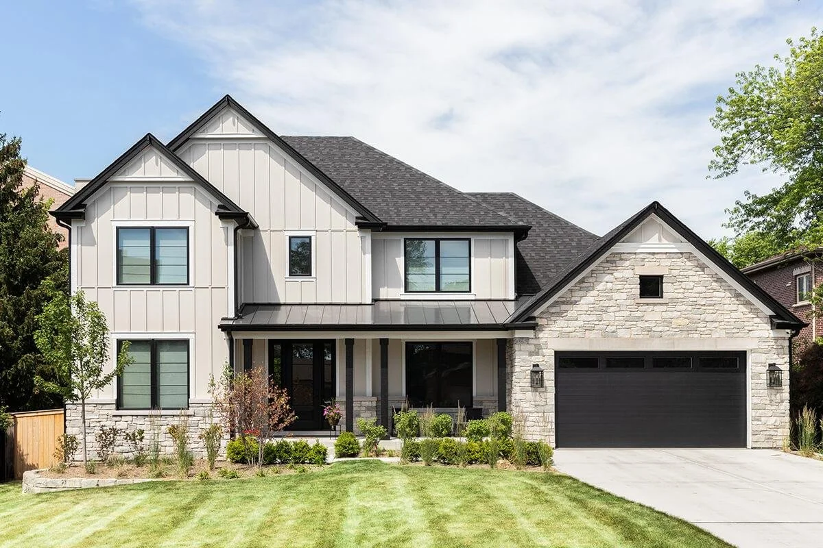 Modern custom home exterior in Dallas–Fort Worth by Gold Oak Remodeling, showcasing residential construction and full home remodeling services.