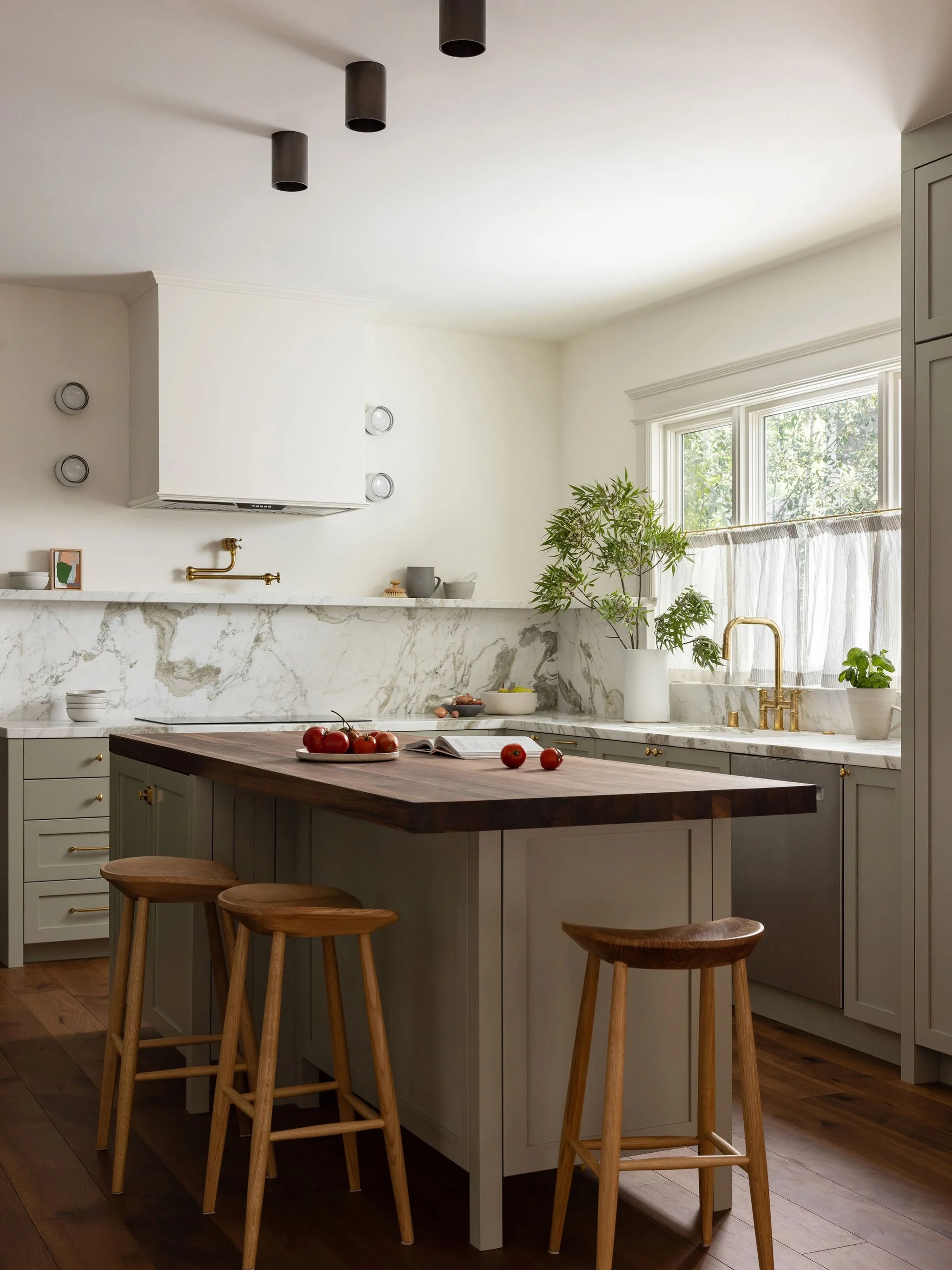 Revisiting this modern classic English-inspired kitchen we designed a couple of years ago. As we develop new designs for new projects, I like to look back at what we&rsquo;ve done in the past that worked. What I love about this kitchen is the restrai