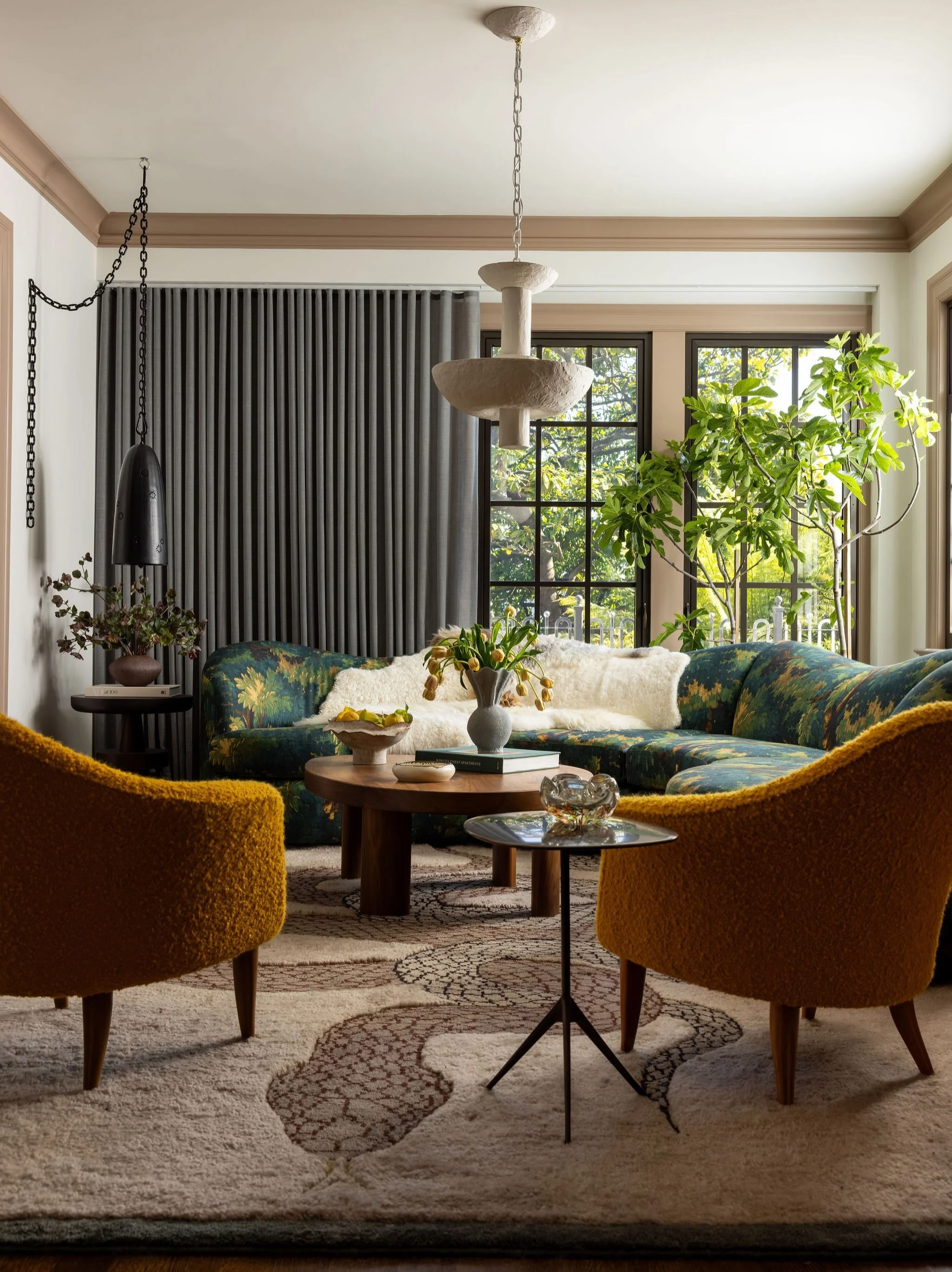 A couple of new clients have referenced this room in their inspiration and I love that it resonates with them. Something about the collected, imperfect mix of this space will always have my heart. 

Project: The Garden Apartment 
Photo @stephanie___r