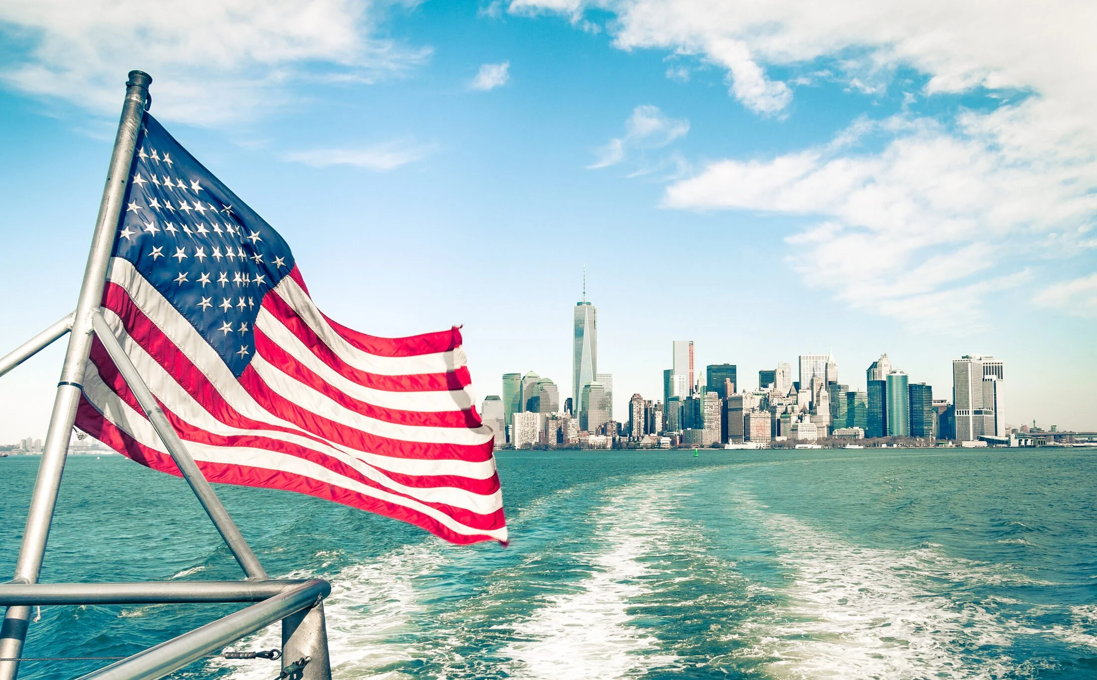 Leaving the US as an Online Business Owner — Free to Roam cross-border tax and residency guide