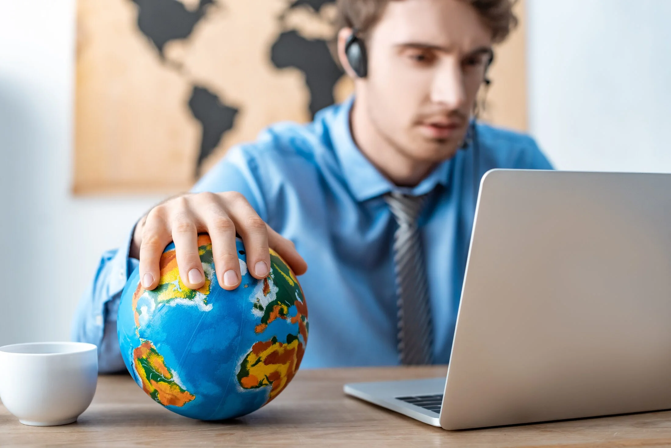 Where Should Your Online Business Be Incorporated? A 2026 Framework for Location-Independent Founders — Free to Roam cross-border tax and residency guide