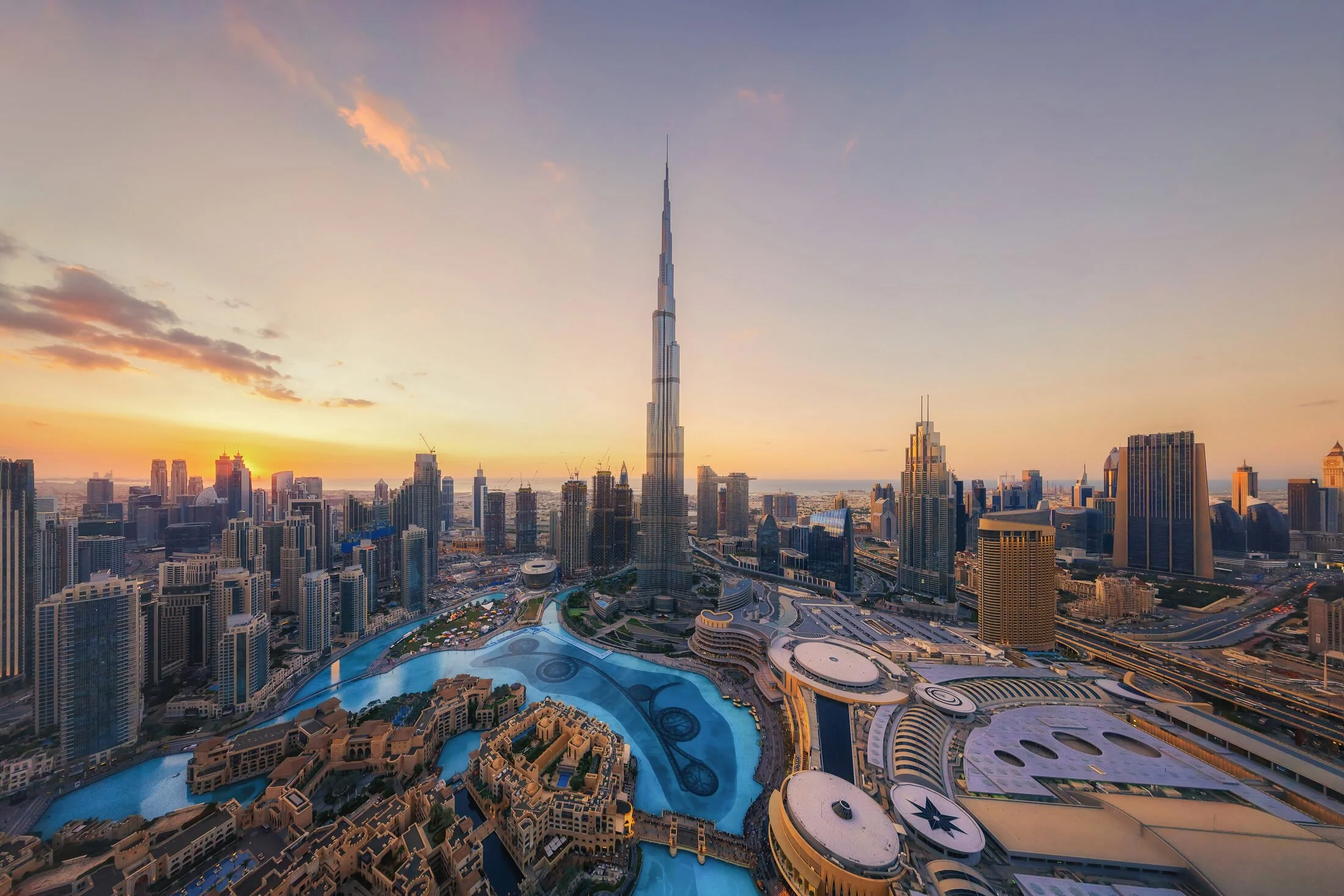 UAE Residency for Online Business Owners — Free to Roam cross-border tax and residency guide